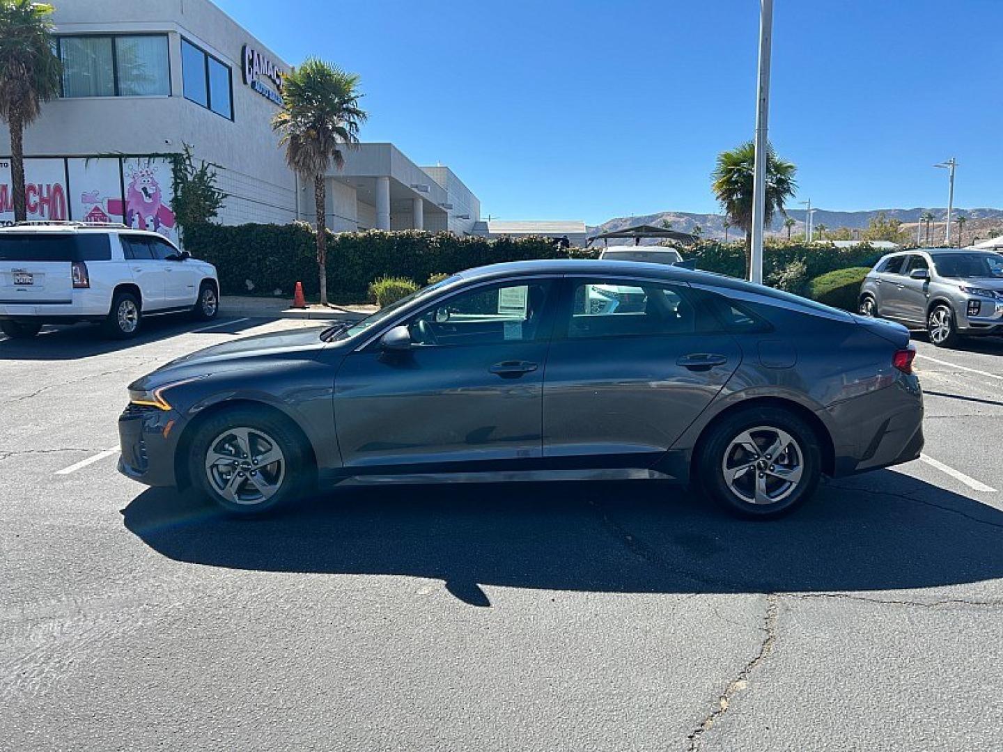 2022 GRAY Kia K5 (5XXG14J25NG) with an 4-Cyl Turbo 1.6 Liter engine, Automatic 8-Spd transmission, located at 412 Auto Vista Drive, Palmdale, 93551, (661) 945-0620, 34.592636, -118.136681- Photo#7