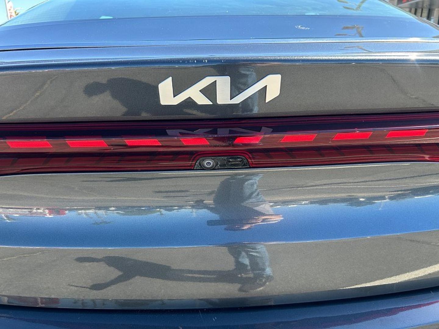 2022 GRAY Kia K5 (5XXG14J25NG) with an 4-Cyl Turbo 1.6 Liter engine, Automatic 8-Spd transmission, located at 412 Auto Vista Drive, Palmdale, 93551, (661) 945-0620, 34.592636, -118.136681- Photo#14