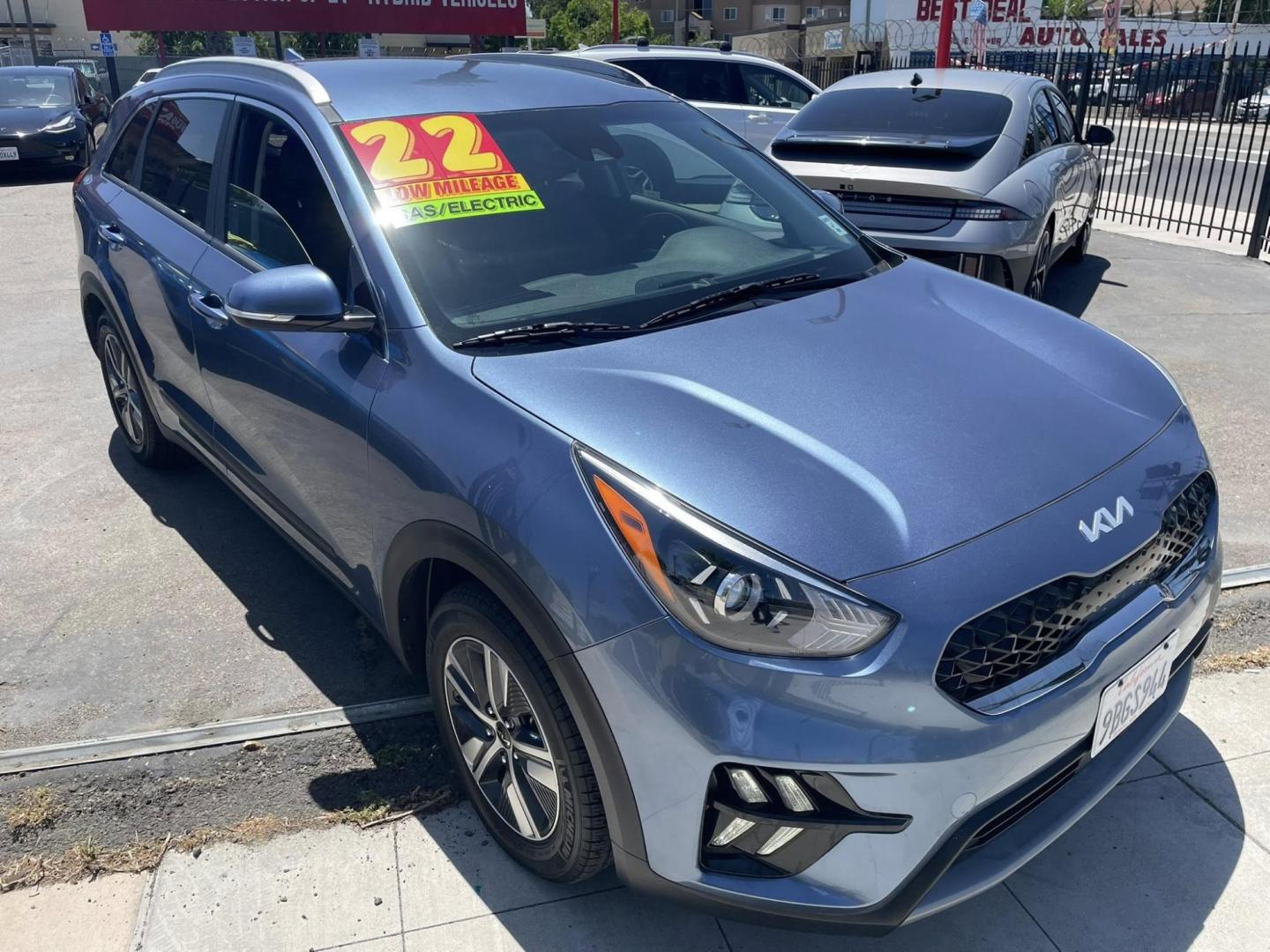 2022 Kia Niro Plug In Hybrid EX (KNDCD3LD5N5) , 6A transmission, located at 744 E Miner Ave, Stockton, CA, 95202, (209) 944-5770, 37.956863, -121.282082 - PLUS TAXES AND FEES NO CHARGER AVAILABLE - Photo#1