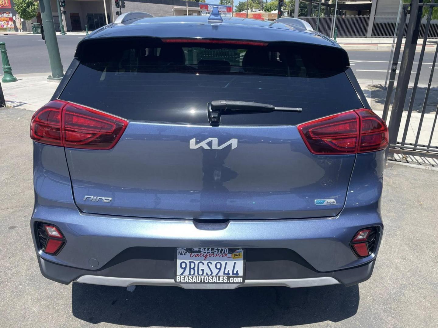 2022 Kia Niro Plug In Hybrid EX (KNDCD3LD5N5) , 6A transmission, located at 744 E Miner Ave, Stockton, CA, 95202, (209) 944-5770, 37.956863, -121.282082 - PLUS TAXES AND FEES NO CHARGER AVAILABLE - Photo#11