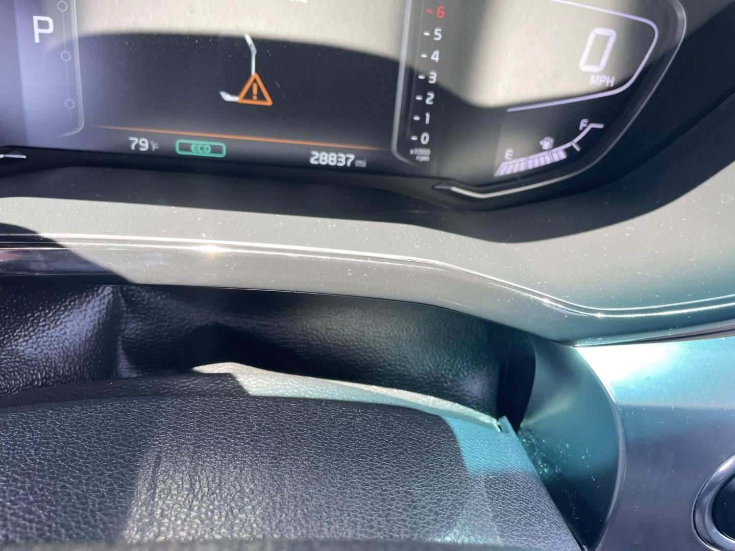 2022 Kia Niro Plug In Hybrid EX (KNDCD3LD5N5) , 6A transmission, located at 744 E Miner Ave, Stockton, CA, 95202, (209) 944-5770, 37.956863, -121.282082 - PLUS TAXES AND FEES NO CHARGER AVAILABLE - Photo#9