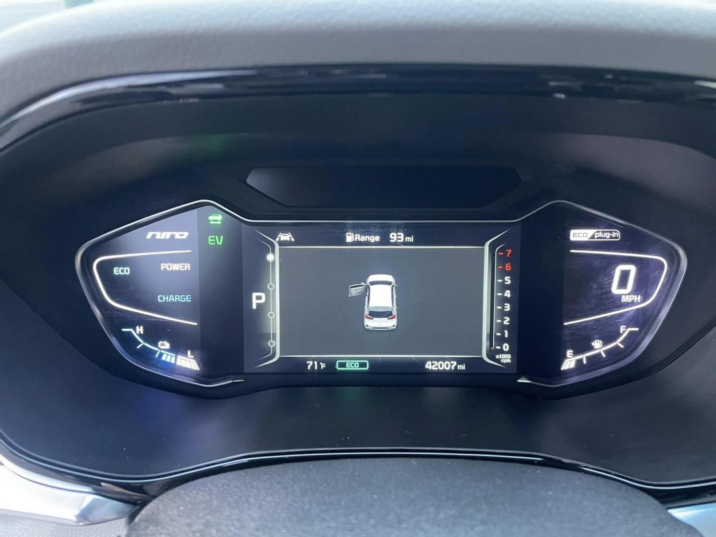 2022 Kia Niro Plug In Hybrid EX (KNDCD3LD6N5) , 6A transmission, located at 744 E Miner Ave, Stockton, CA, 95202, (209) 944-5770, 37.956863, -121.282082 - PLUS TAXES AND FEES NO CHARGER AVAILABLE - Photo#11