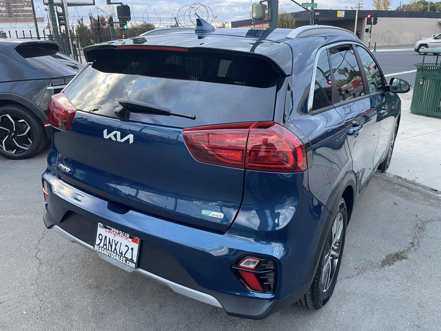 2022 Kia Niro Plug In Hybrid EX (KNDCD3LD6N5) , 6A transmission, located at 744 E Miner Ave, Stockton, CA, 95202, (209) 944-5770, 37.956863, -121.282082 - PLUS TAXES AND FEES NO CHARGER AVAILABLE - Photo#10