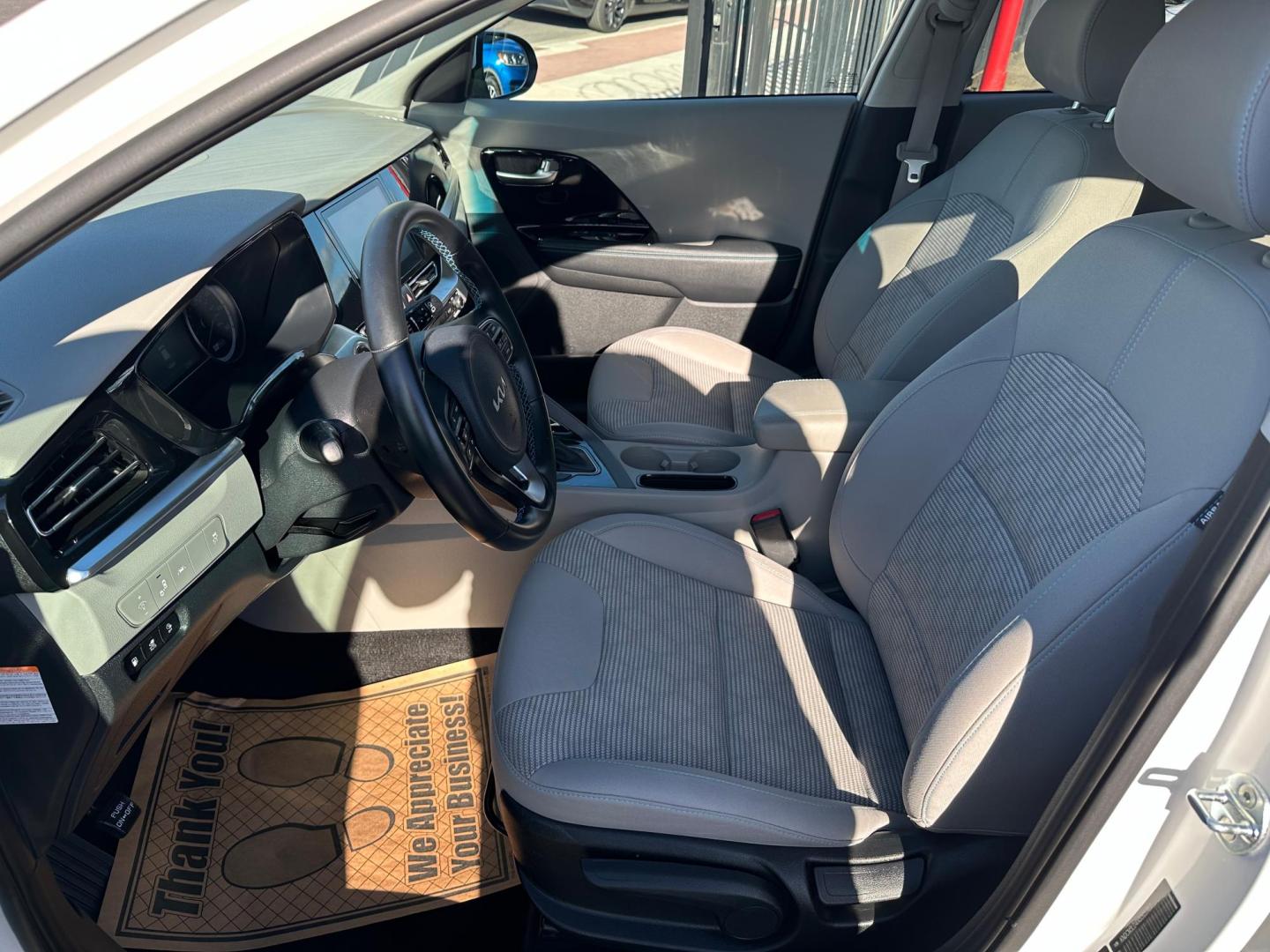 2022 Kia Niro Plug In Hybrid LXS (KNDCM3LD4N5) , 6A transmission, located at 744 E Miner Ave, Stockton, CA, 95202, (209) 944-5770, 37.956863, -121.282082 - Photo#10