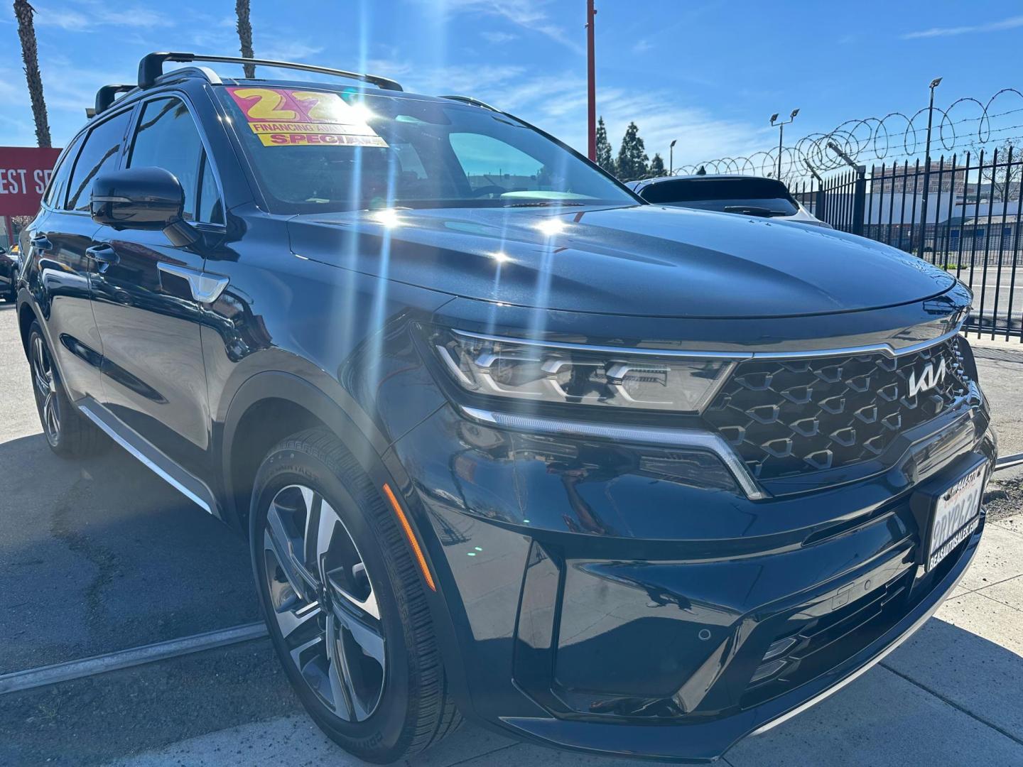 2022 Kia Sorento Plug In Hybrid SX Prestige (KNDRMDLH7N5) with an 1.6L L4 DOHC 16V HYBRID engine, 6A transmission, located at 744 E Miner Ave, Stockton, CA, 95202, (209) 944-5770, 37.956863, -121.282082 - Photo#0