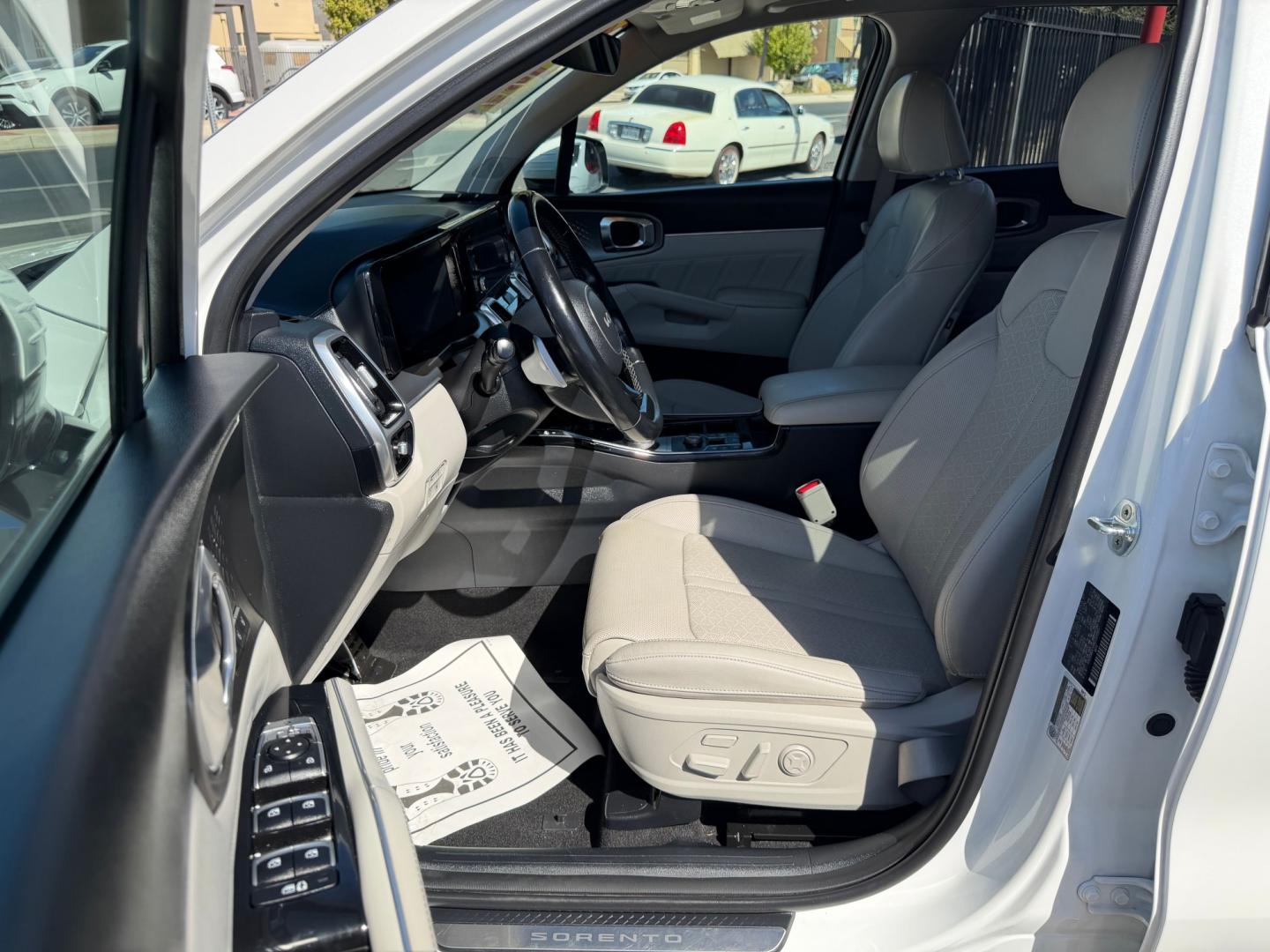 2022 Kia Sorento Plug In Hybrid SX Prestige (KNDRMDLH1N5) with an 1.6L L4 DOHC 16V HYBRID engine, 6A transmission, located at 744 E Miner Ave, Stockton, CA, 95202, (209) 944-5770, 37.956863, -121.282082- Photo#9
