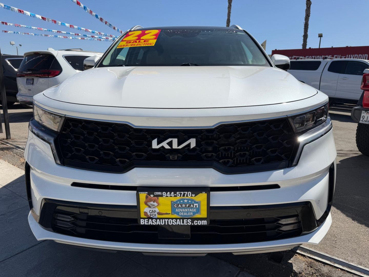 2022 Kia Sorento Plug In Hybrid SX Prestige (KNDRMDLH1N5) with an 1.6L L4 DOHC 16V HYBRID engine, 6A transmission, located at 744 E Miner Ave, Stockton, CA, 95202, (209) 944-5770, 37.956863, -121.282082- Photo#2