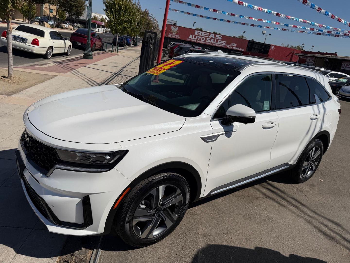 2022 Kia Sorento Plug In Hybrid SX Prestige (KNDRMDLH1N5) with an 1.6L L4 DOHC 16V HYBRID engine, 6A transmission, located at 744 E Miner Ave, Stockton, CA, 95202, (209) 944-5770, 37.956863, -121.282082- Photo#4