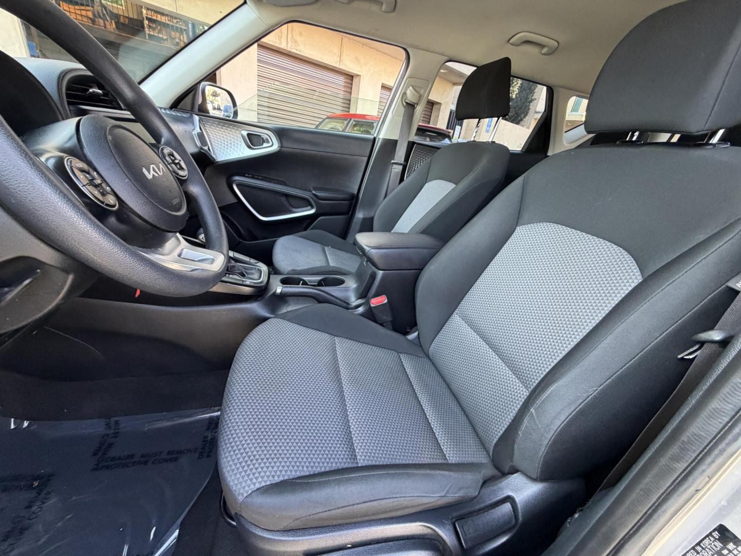 2022 Gray metallic /BLACK Kia Soul LX CVT (KNDJ23AUXN7) with an 2.0L L4 DOHC 16V engine, CVT transmission, located at 30 S. Berkeley Avenue, Pasadena, CA, 91107, (626) 248-7567, 34.145447, -118.109398 - Crown City Motors is a used “Buy Here Pay Here” car dealer in Pasadena CA. “Buy Here Pay Here” financing, means that when you purchase your vehicle from our dealership, that you make the payments to the dealership as well. We do not need the banks approval to get you approved for a used auto- Photo#11