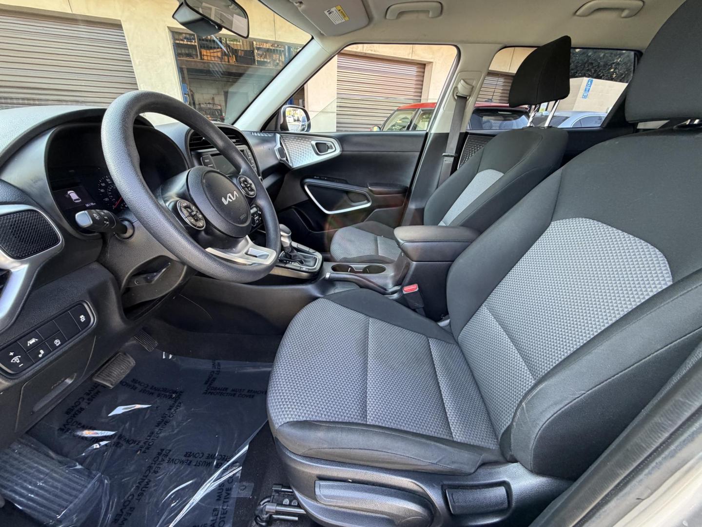 2022 Gray metallic /BLACK Kia Soul LX CVT (KNDJ23AUXN7) with an 2.0L L4 DOHC 16V engine, CVT transmission, located at 30 S. Berkeley Avenue, Pasadena, CA, 91107, (626) 248-7567, 34.145447, -118.109398 - Crown City Motors is a used “Buy Here Pay Here” car dealer in Pasadena CA. “Buy Here Pay Here” financing, means that when you purchase your vehicle from our dealership, that you make the payments to the dealership as well. We do not need the banks approval to get you approved for a used auto- Photo#12