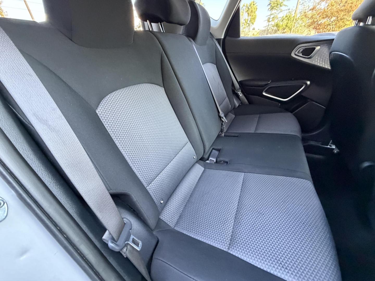 2022 Gray metallic /BLACK Kia Soul LX CVT (KNDJ23AUXN7) with an 2.0L L4 DOHC 16V engine, CVT transmission, located at 30 S. Berkeley Avenue, Pasadena, CA, 91107, (626) 248-7567, 34.145447, -118.109398 - Crown City Motors is a used “Buy Here Pay Here” car dealer in Pasadena CA. “Buy Here Pay Here” financing, means that when you purchase your vehicle from our dealership, that you make the payments to the dealership as well. We do not need the banks approval to get you approved for a used auto- Photo#21