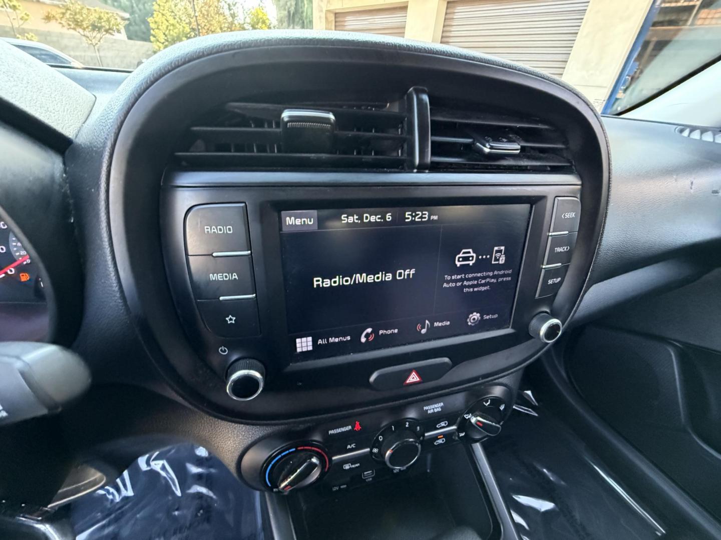 2022 Gray metallic /BLACK Kia Soul LX CVT (KNDJ23AUXN7) with an 2.0L L4 DOHC 16V engine, CVT transmission, located at 30 S. Berkeley Avenue, Pasadena, CA, 91107, (626) 248-7567, 34.145447, -118.109398 - Crown City Motors is a used “Buy Here Pay Here” car dealer in Pasadena CA. “Buy Here Pay Here” financing, means that when you purchase your vehicle from our dealership, that you make the payments to the dealership as well. We do not need the banks approval to get you approved for a used auto- Photo#20