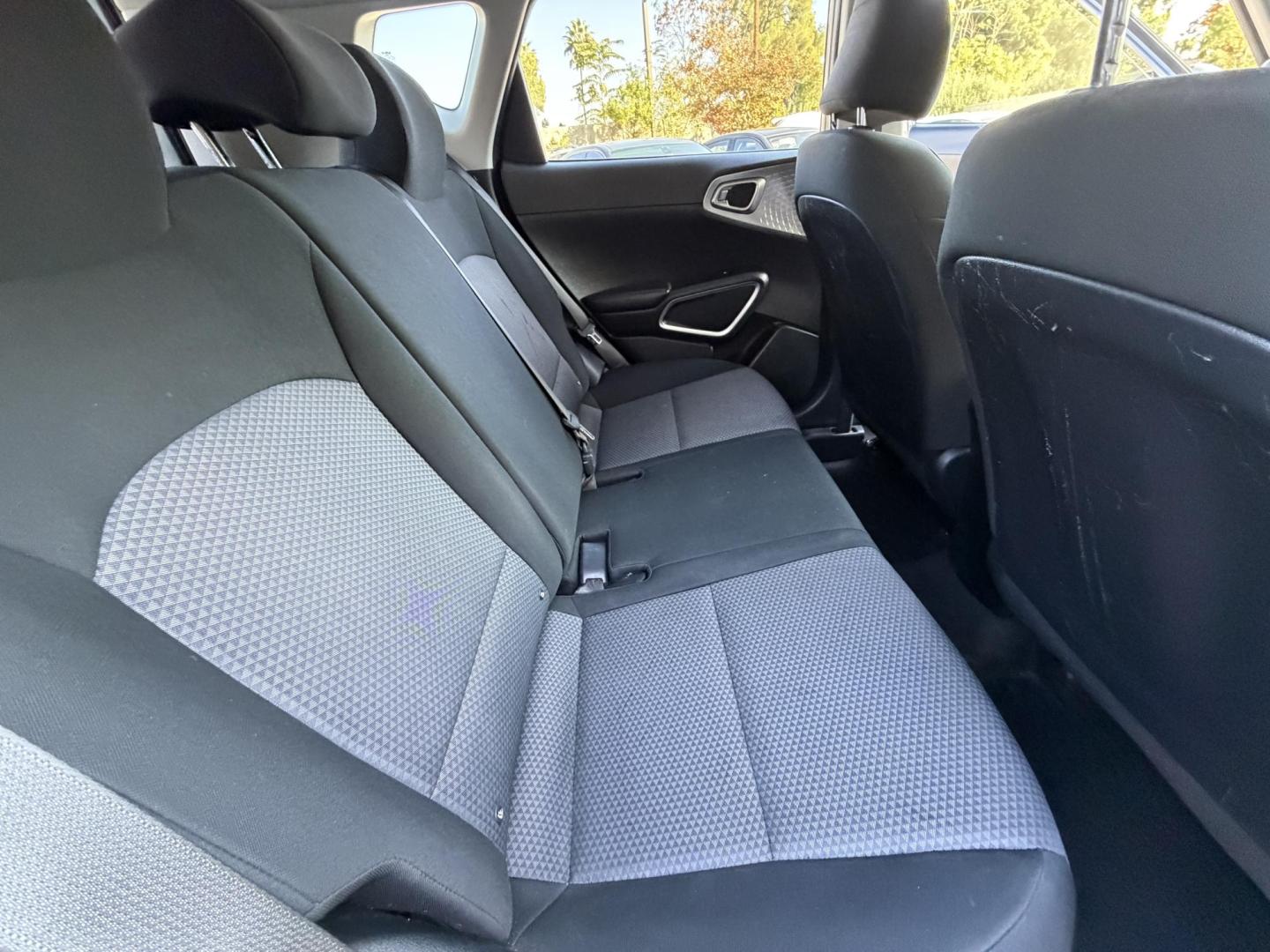 2022 Gray metallic /BLACK Kia Soul LX CVT (KNDJ23AUXN7) with an 2.0L L4 DOHC 16V engine, CVT transmission, located at 30 S. Berkeley Avenue, Pasadena, CA, 91107, (626) 248-7567, 34.145447, -118.109398 - Crown City Motors is a used “Buy Here Pay Here” car dealer in Pasadena CA. “Buy Here Pay Here” financing, means that when you purchase your vehicle from our dealership, that you make the payments to the dealership as well. We do not need the banks approval to get you approved for a used auto- Photo#22