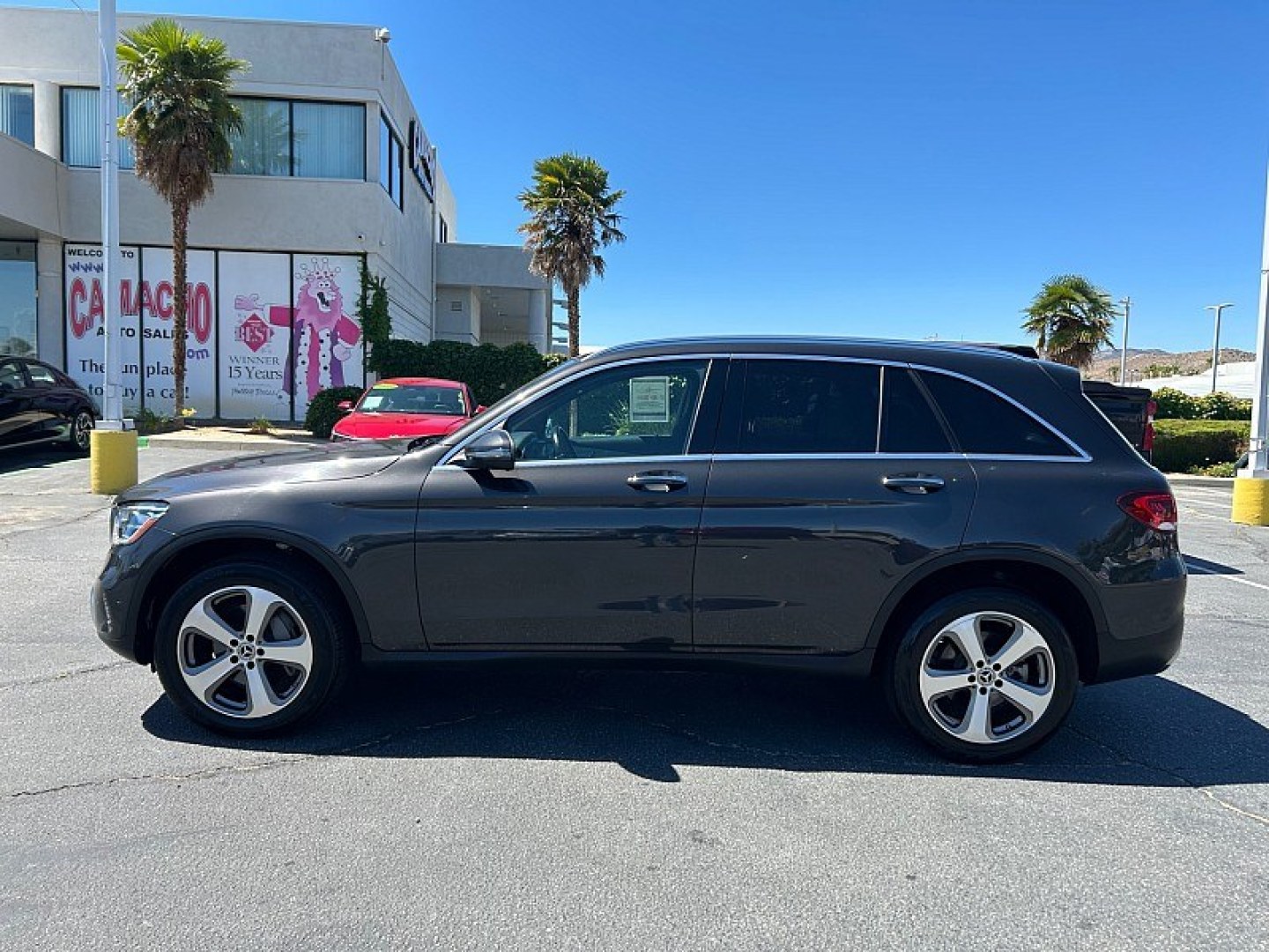 2022 Gray Mercedes-Benz GLC (W1N0G8DB8NV) with an 4-Cyl Turbo 2.0 Liter engine, Automatic 9-Spd 9G-Tronic transmission, located at 412 Auto Vista Drive, Palmdale, 93551, (661) 945-0620, 34.592636, -118.136681- Photo#5