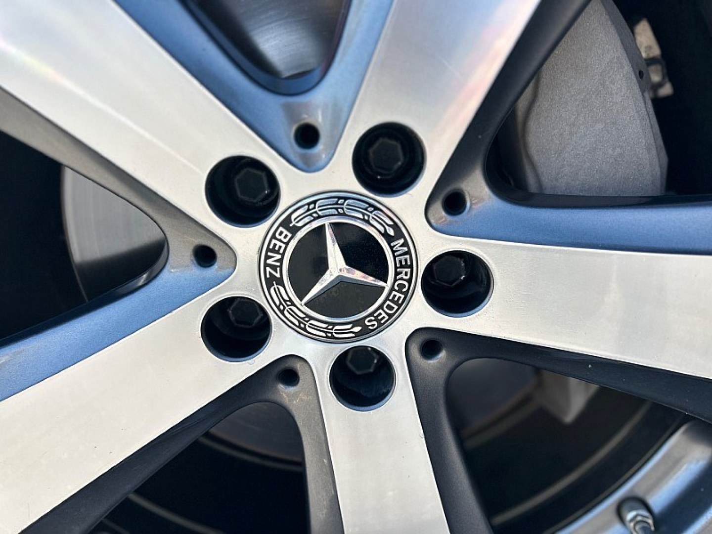 2022 Gray Mercedes-Benz GLC (W1N0G8DB8NV) with an 4-Cyl Turbo 2.0 Liter engine, Automatic 9-Spd 9G-Tronic transmission, located at 412 Auto Vista Drive, Palmdale, 93551, (661) 945-0620, 34.592636, -118.136681- Photo#7