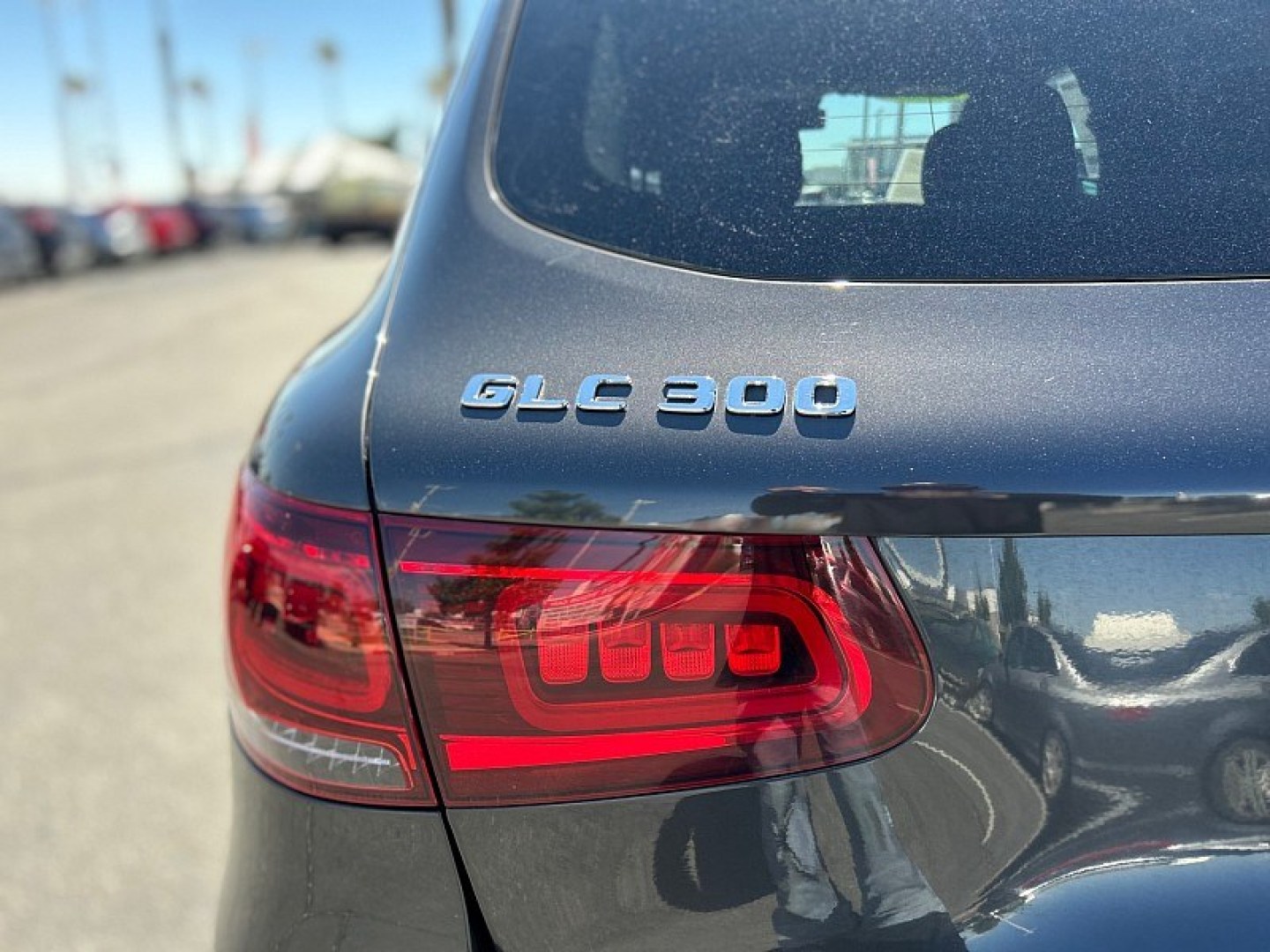2022 Gray Mercedes-Benz GLC (W1N0G8DB8NV) with an 4-Cyl Turbo 2.0 Liter engine, Automatic 9-Spd 9G-Tronic transmission, located at 412 Auto Vista Drive, Palmdale, 93551, (661) 945-0620, 34.592636, -118.136681- Photo#12