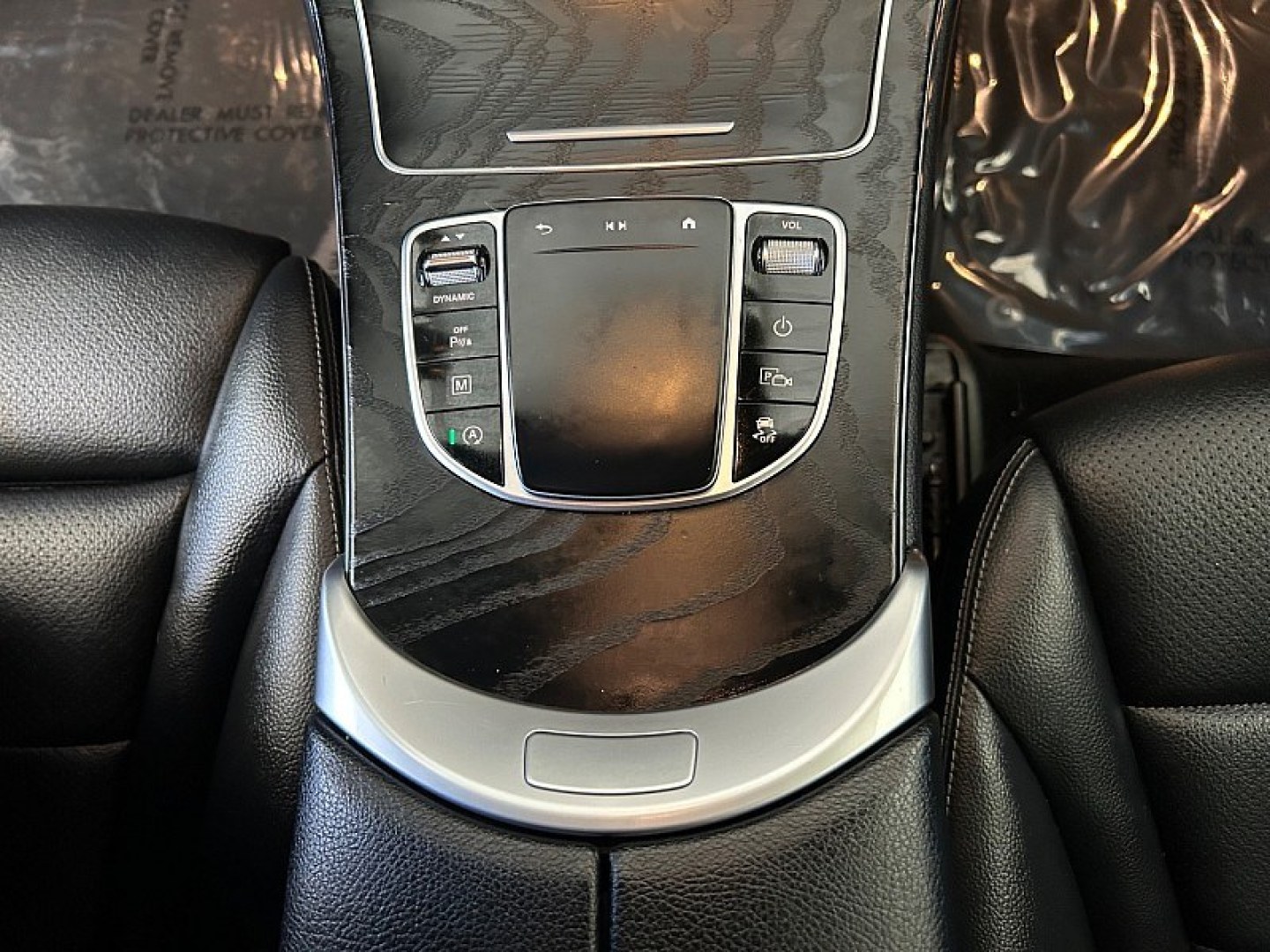 2022 Gray Mercedes-Benz GLC (W1N0G8DB8NV) with an 4-Cyl Turbo 2.0 Liter engine, Automatic 9-Spd 9G-Tronic transmission, located at 412 Auto Vista Drive, Palmdale, 93551, (661) 945-0620, 34.592636, -118.136681- Photo#23