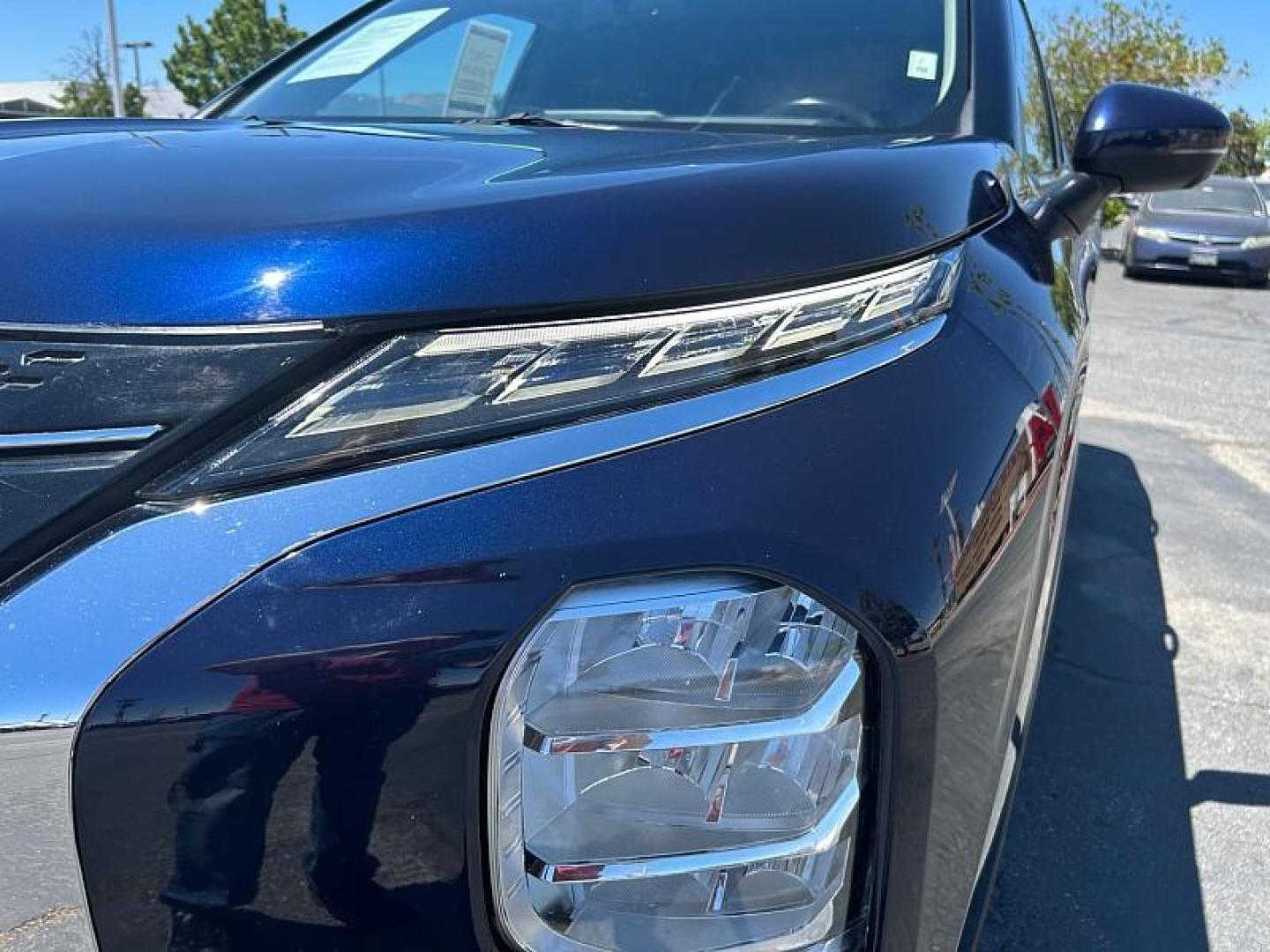2022 BLUE Mitsubishi Outlander (JA4J3UA86NZ) with an 4-Cyl 2.5 Liter engine, Automatic CVT transmission, located at 412 Auto Vista Drive, Palmdale, 93551, (661) 945-0620, 34.592636, -118.136681 - Photo#9