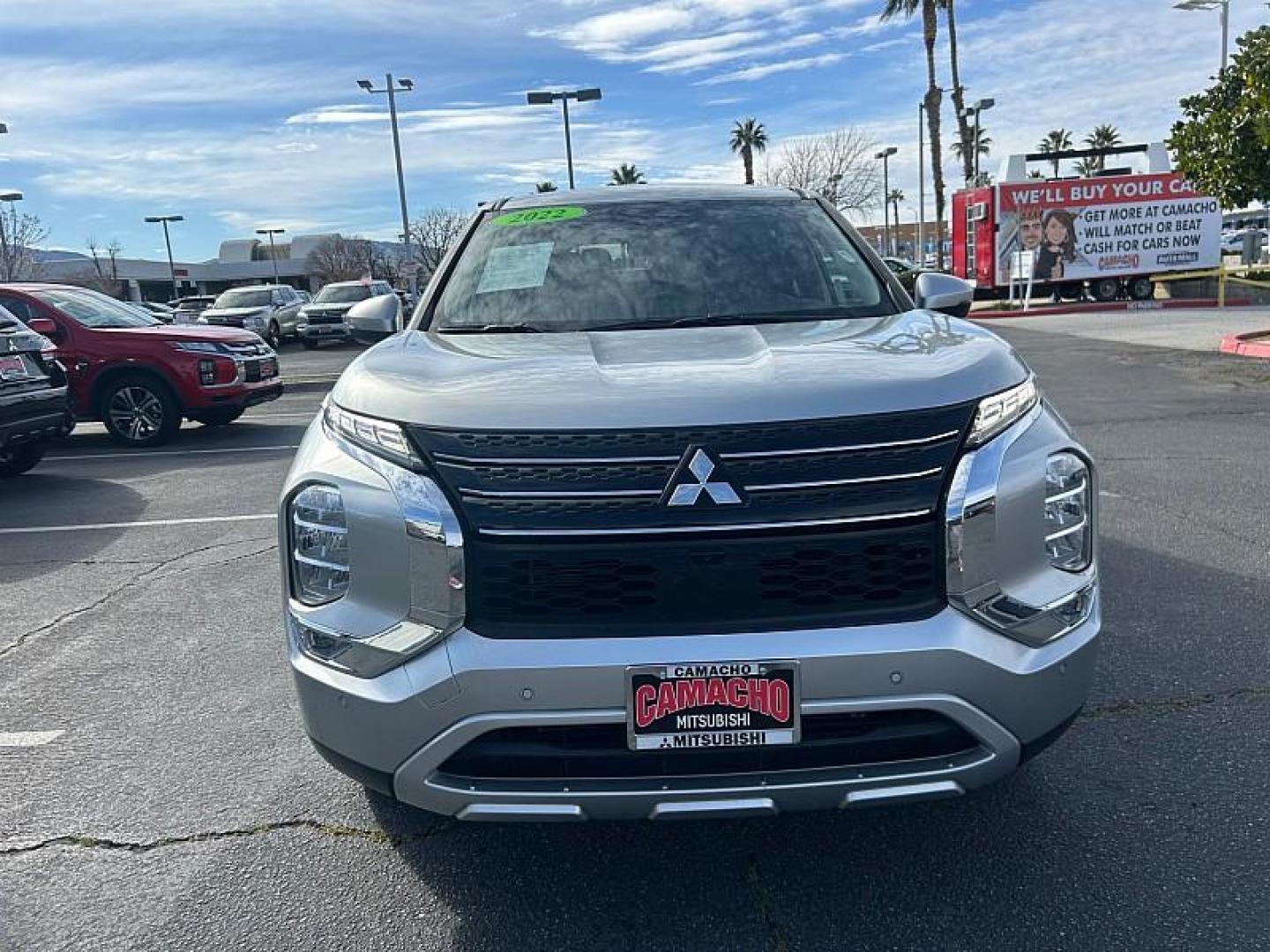 2022 SILVER Mitsubishi Outlander (JA4J3UA87NZ) with an 4-Cyl 2.5 Liter engine, Automatic CVT transmission, located at 412 Auto Vista Drive, Palmdale, 93551, (661) 945-0620, 34.592636, -118.136681 - Photo#15