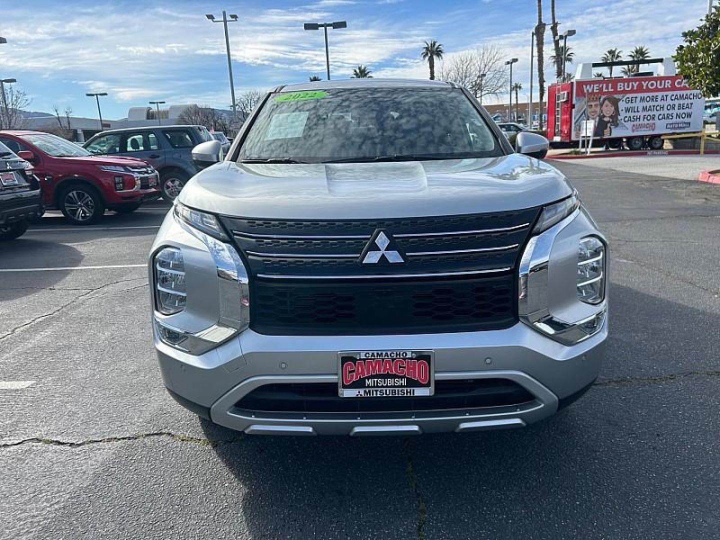2022 SILVER Mitsubishi Outlander (JA4J3UA87NZ) with an 4-Cyl 2.5 Liter engine, Automatic CVT transmission, located at 412 Auto Vista Drive, Palmdale, 93551, (661) 945-0620, 34.592636, -118.136681 - Photo#23