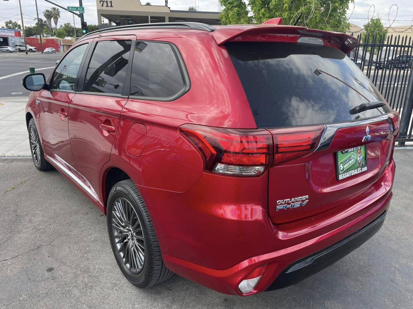 2022 Mitsubishi Outlander PHEV SEL (JA4J2VA76NZ) with an 2.0L L4 DOHC 16V HYBRID engine, 1A transmission, located at 744 E Miner Ave, Stockton, CA, 95202, (209) 944-5770, 37.956863, -121.282082 - PLUS TAXES AND FEES NO CHARGER AVAILABLE - Photo#10