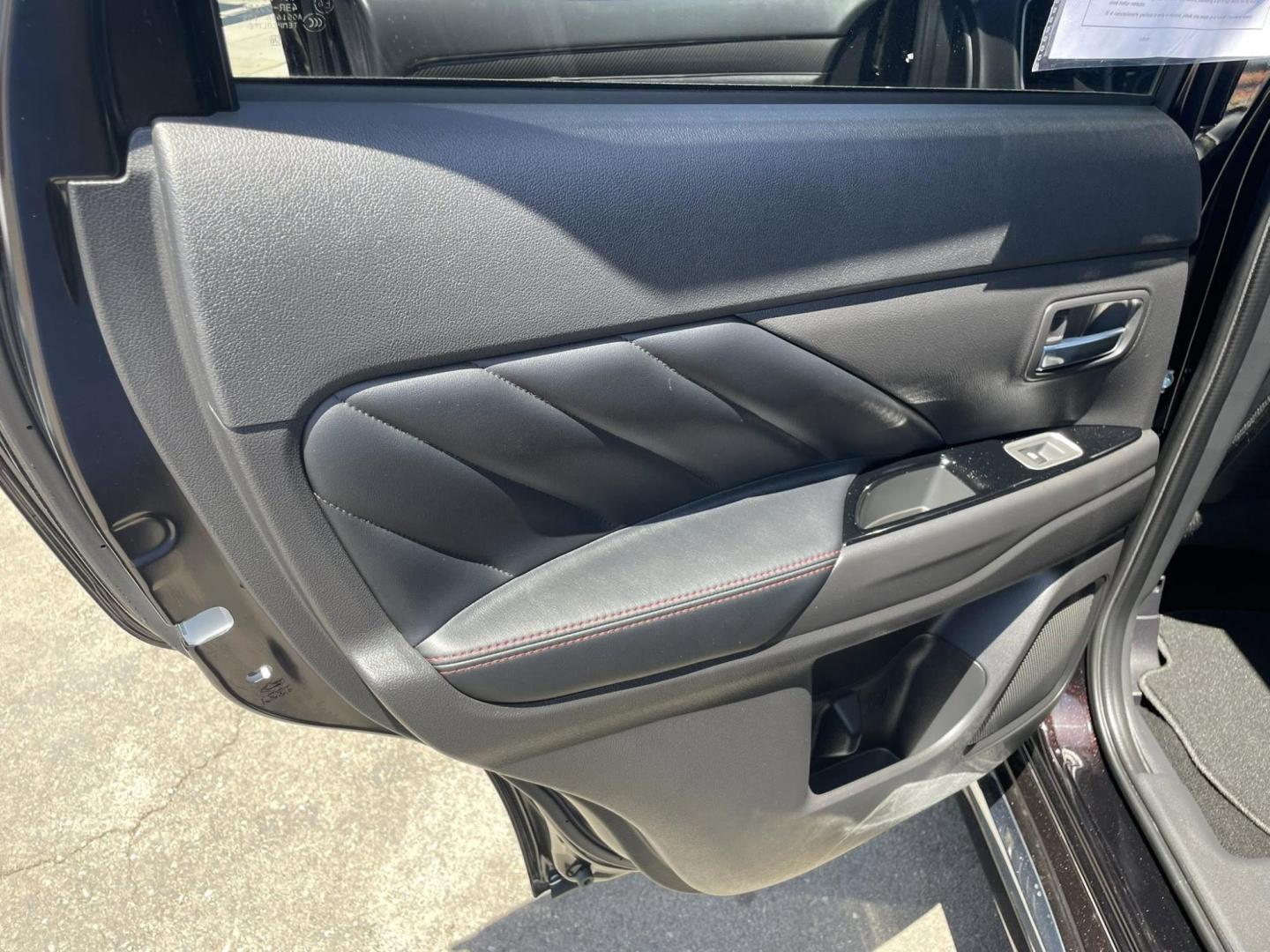 2022 Mitsubishi Outlander PHEV SEL (JA4J2VA72NZ) with an 2.0L L4 DOHC 16V HYBRID engine, 1A transmission, located at 744 E Miner Ave, Stockton, CA, 95202, (209) 944-5770, 37.956863, -121.282082 - PLUS TAXES AND FEES NO CHARGER AVAILABLE - Photo#8
