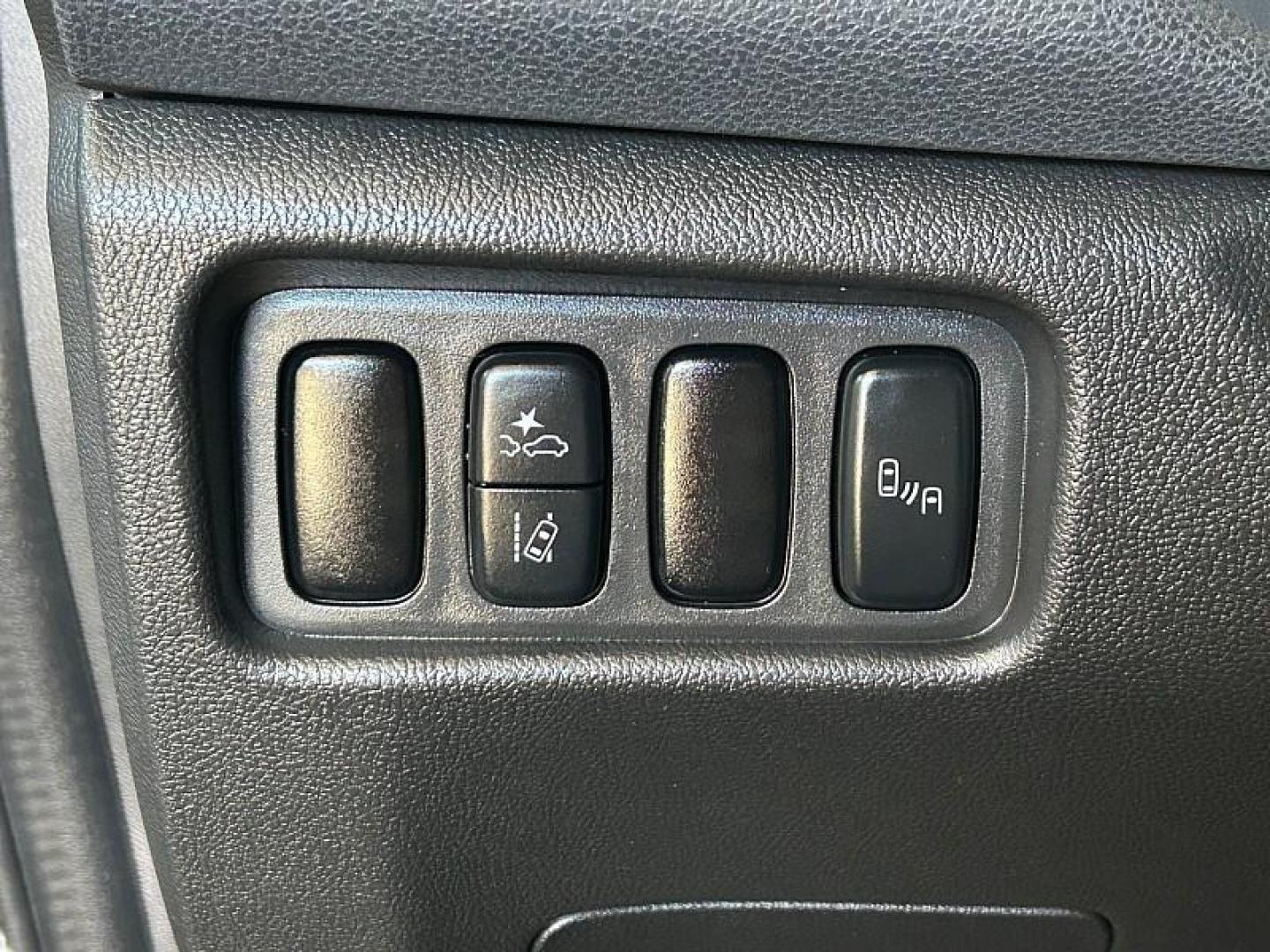 2022 Mitsubishi Outlander Sport (JA4APVAU4NU) with an 4-Cyl 2.0 Liter engine, Automatic CVT transmission, located at 412 Auto Vista Drive, Palmdale, 93551, (661) 945-0620, 34.592636, -118.136681 - Photo#27