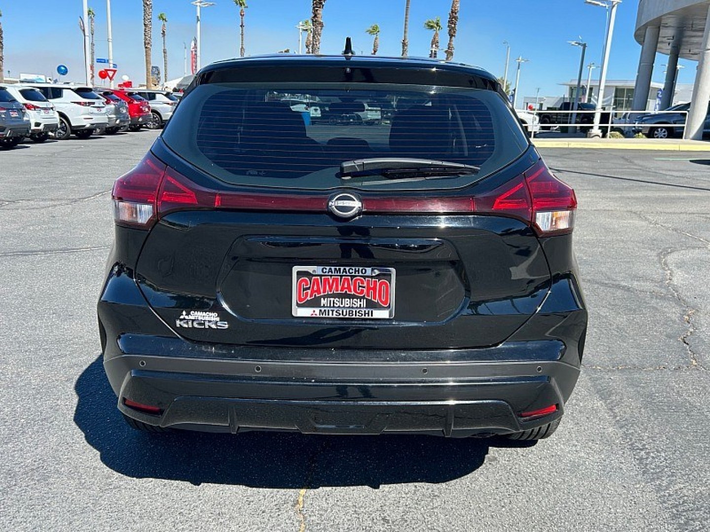 2022 Black Nissan Kicks (3N1CP5BV9NL) with an 4-Cyl 1.6 Liter engine, Automatic CVT w/Xtronic transmission, located at 412 Auto Vista Drive, Palmdale, 93551, (661) 945-0620, 34.592636, -118.136681- Photo#3