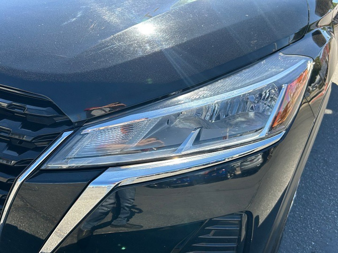 2022 Black Nissan Kicks (3N1CP5BV9NL) with an 4-Cyl 1.6 Liter engine, Automatic CVT w/Xtronic transmission, located at 412 Auto Vista Drive, Palmdale, 93551, (661) 945-0620, 34.592636, -118.136681- Photo#11