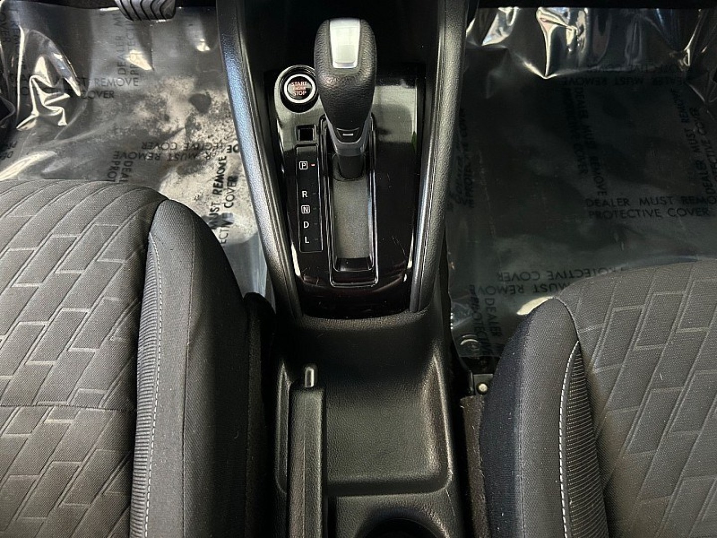 2022 Black Nissan Kicks (3N1CP5BV9NL) with an 4-Cyl 1.6 Liter engine, Automatic CVT w/Xtronic transmission, located at 412 Auto Vista Drive, Palmdale, 93551, (661) 945-0620, 34.592636, -118.136681- Photo#19