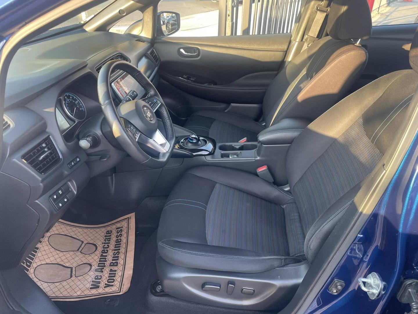 2022 Nissan LEAF SV (1N4BZ1CV7NC) with an ELECTRIC engine, CVT transmission, located at 744 E Miner Ave, Stockton, CA, 95202, (209) 944-5770, 37.956863, -121.282082 - PLUS TAXES AND FEES NO CHARGER AVAILABLE - Photo#6