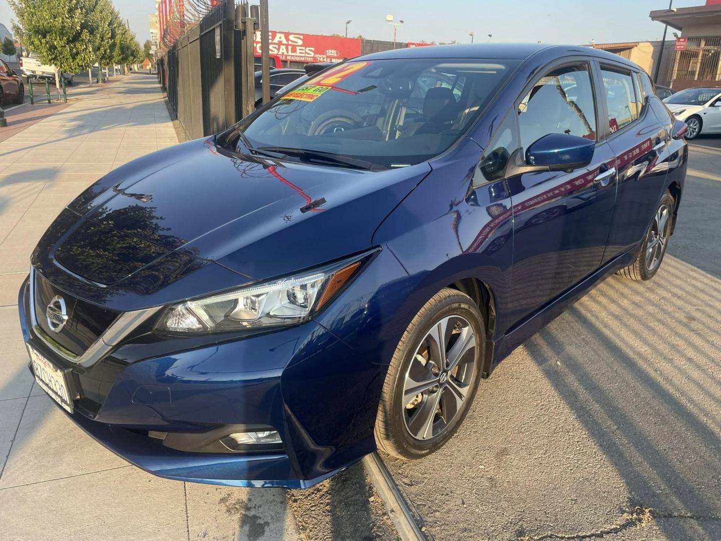 2022 Nissan LEAF SV (1N4BZ1CV7NC) with an ELECTRIC engine, CVT transmission, located at 744 E Miner Ave, Stockton, CA, 95202, (209) 944-5770, 37.956863, -121.282082 - PLUS TAXES AND FEES NO CHARGER AVAILABLE - Photo#3