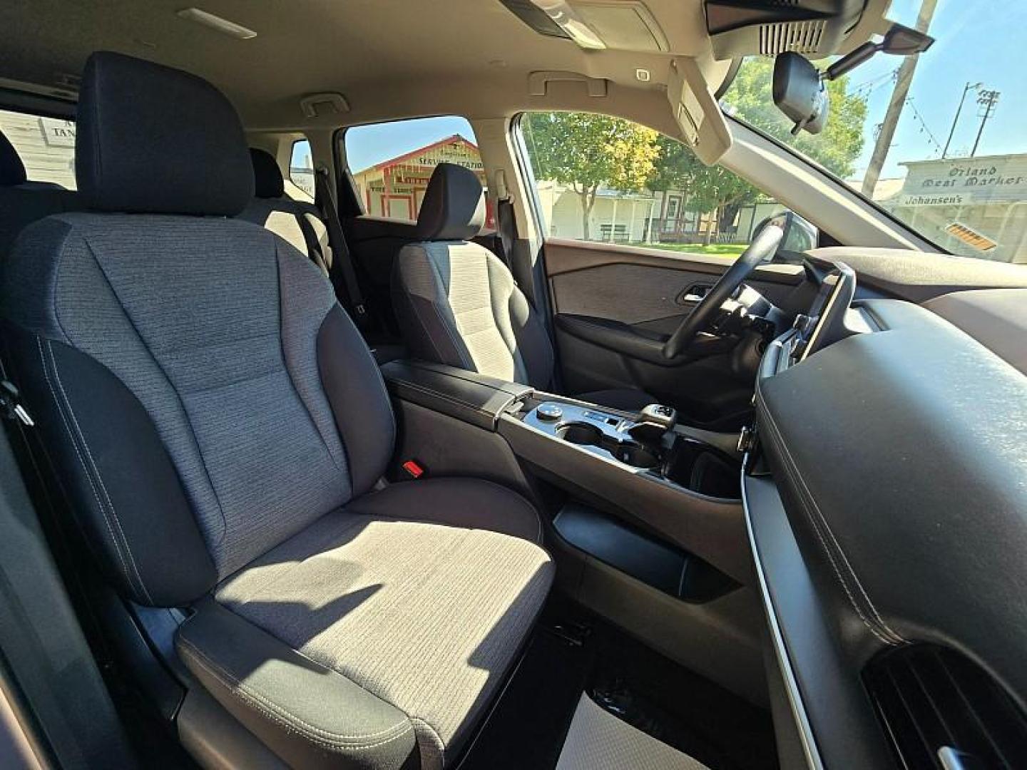 2022 GRAY Nissan Rogue (5N1BT3BBXNC) with an 3-Cyl Turbo 1.5 Liter engine, Automatic CVT w/Xtronic transmission, located at 246 E Walker St., Orland, 95963, (530) 865-5800, 39.747589, -122.178398 - Photo#20