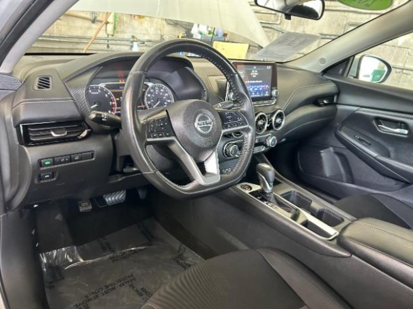 2022 SILVER Nissan Sentra (3N1AB8CV5NY) with an 4-Cyl 2.0 Liter engine, Automatic CVT w/Xtronic transmission, located at 412 Auto Vista Drive, Palmdale, 93551, (661) 945-0620, 34.592636, -118.136681 - Photo#18