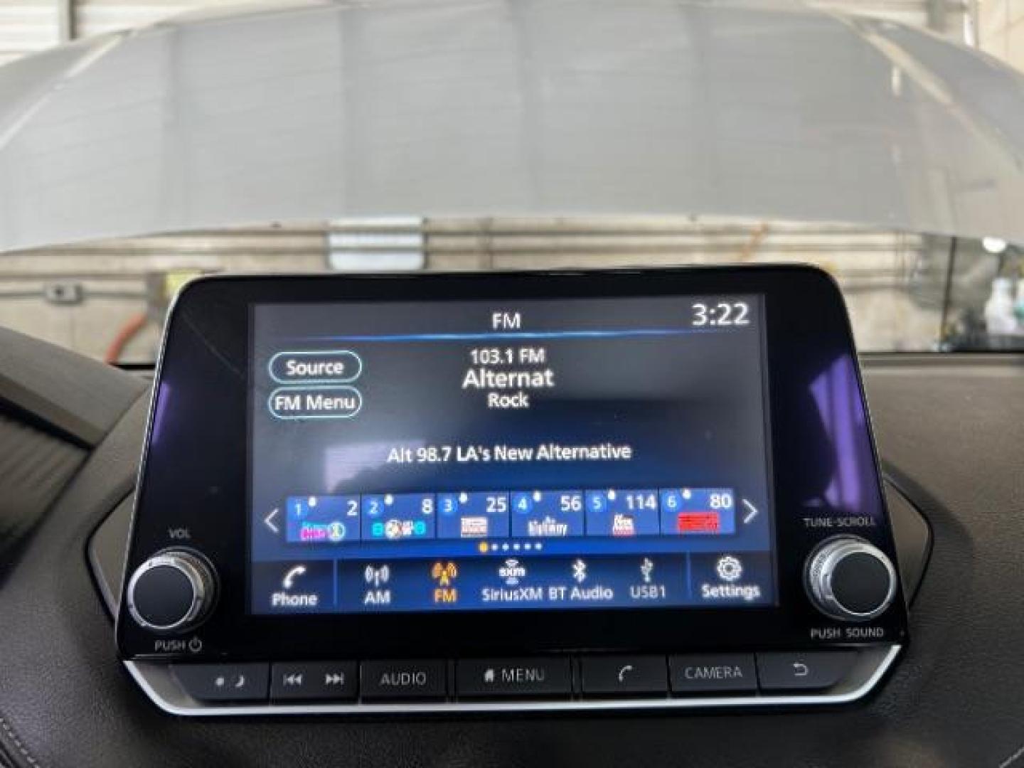 2022 SILVER Nissan Sentra (3N1AB8CV5NY) with an 4-Cyl 2.0 Liter engine, Automatic CVT w/Xtronic transmission, located at 412 Auto Vista Drive, Palmdale, 93551, (661) 945-0620, 34.592636, -118.136681 - Photo#23