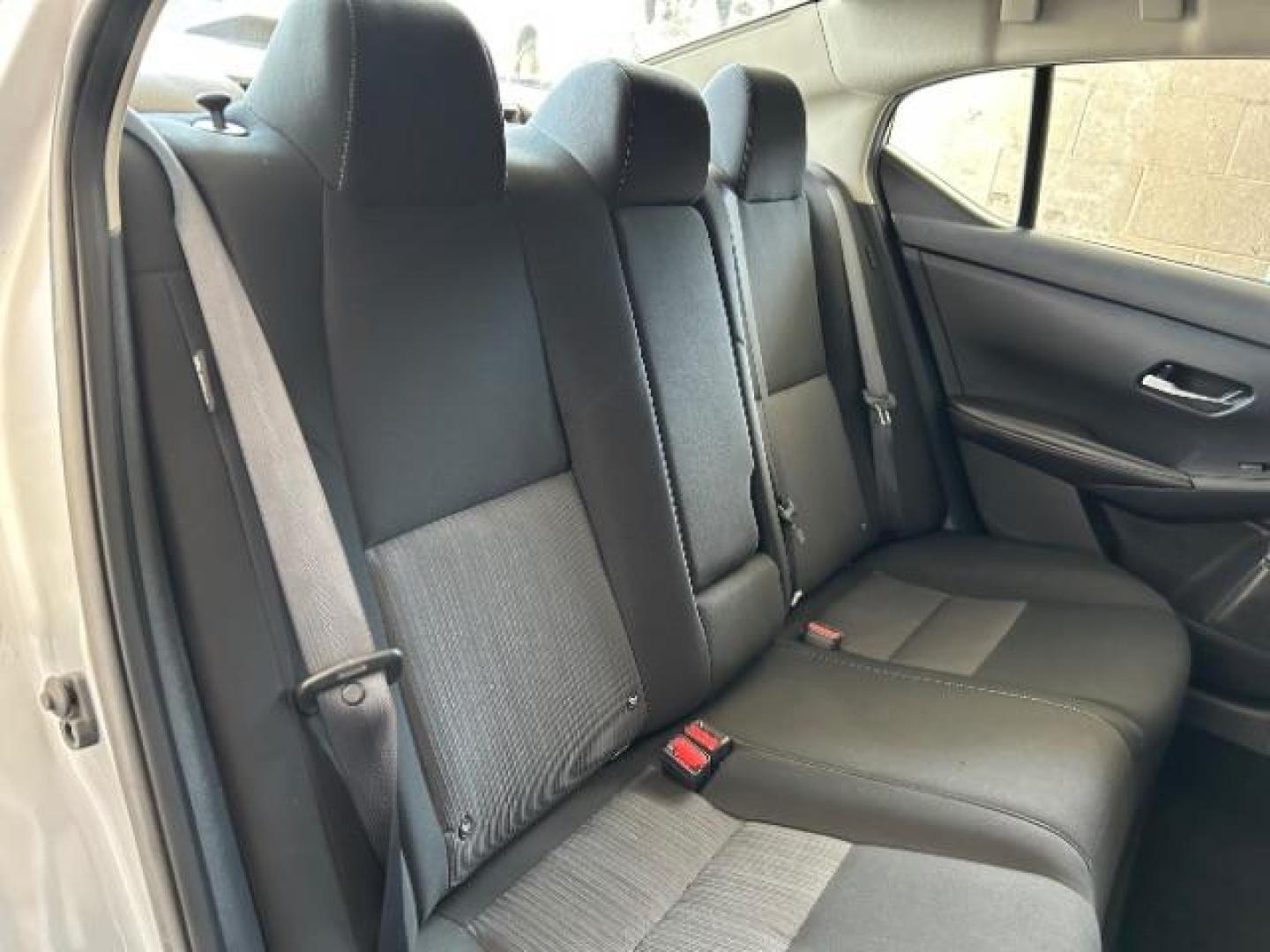 2022 SILVER Nissan Sentra (3N1AB8CV5NY) with an 4-Cyl 2.0 Liter engine, Automatic CVT w/Xtronic transmission, located at 412 Auto Vista Drive, Palmdale, 93551, (661) 945-0620, 34.592636, -118.136681 - Photo#29