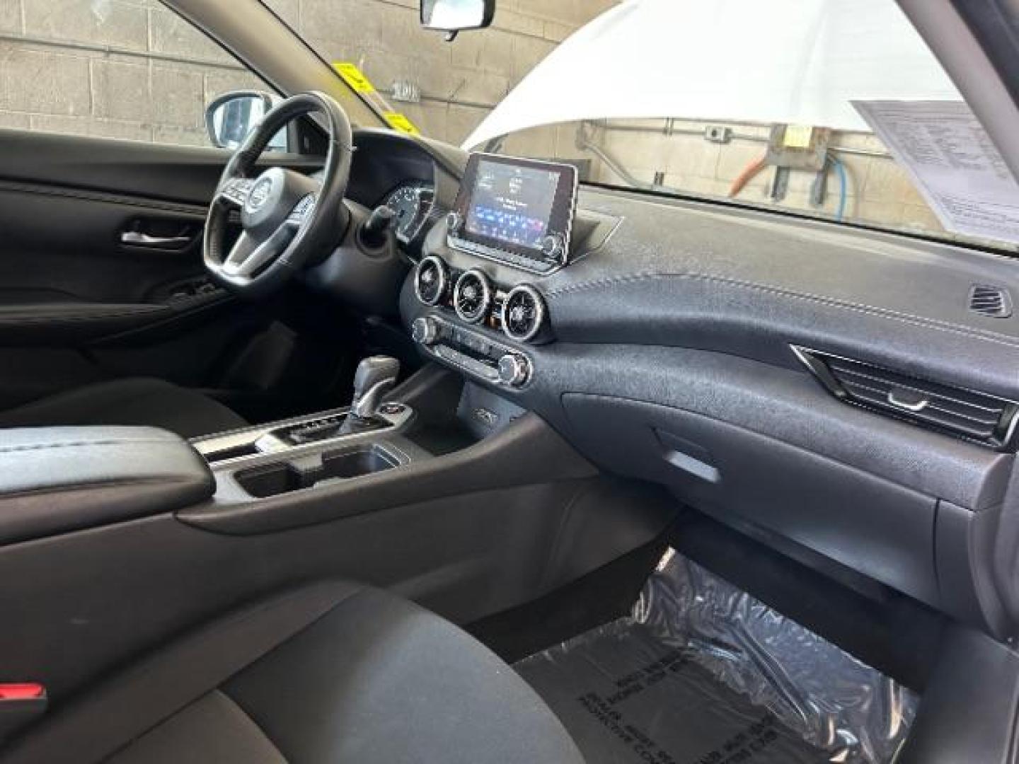 2022 SILVER Nissan Sentra (3N1AB8CV5NY) with an 4-Cyl 2.0 Liter engine, Automatic CVT w/Xtronic transmission, located at 412 Auto Vista Drive, Palmdale, 93551, (661) 945-0620, 34.592636, -118.136681 - Photo#30