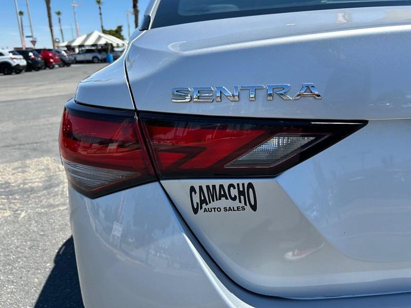 2022 SILVER Nissan Sentra (3N1AB8CV0NY) with an 4-Cyl 2.0 Liter engine, Automatic CVT w/Xtronic transmission, located at 412 Auto Vista Drive, Palmdale, 93551, (661) 945-0620, 34.592636, -118.136681 - Photo#14