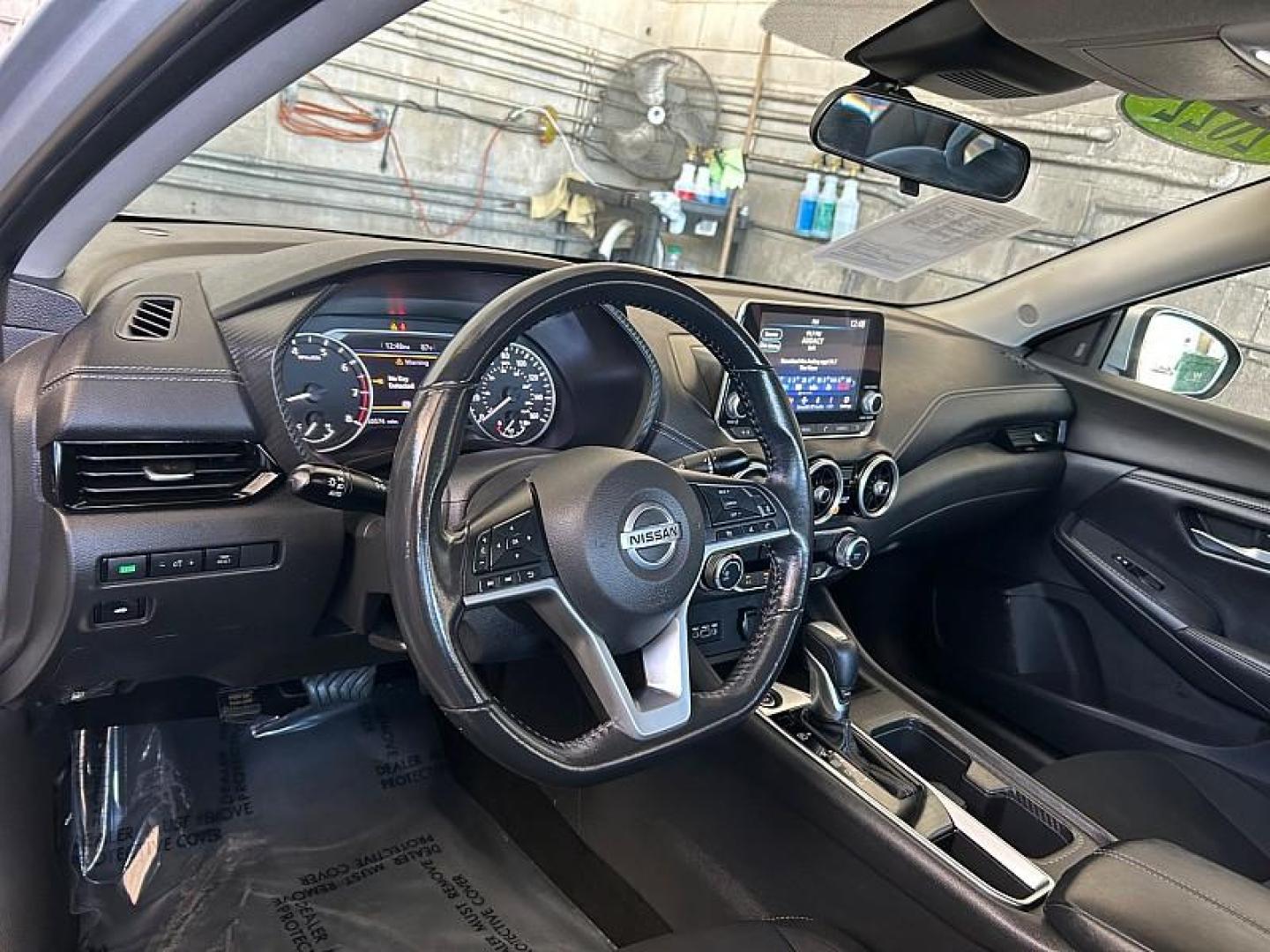 2022 SILVER Nissan Sentra (3N1AB8CV0NY) with an 4-Cyl 2.0 Liter engine, Automatic CVT w/Xtronic transmission, located at 412 Auto Vista Drive, Palmdale, 93551, (661) 945-0620, 34.592636, -118.136681 - Photo#16