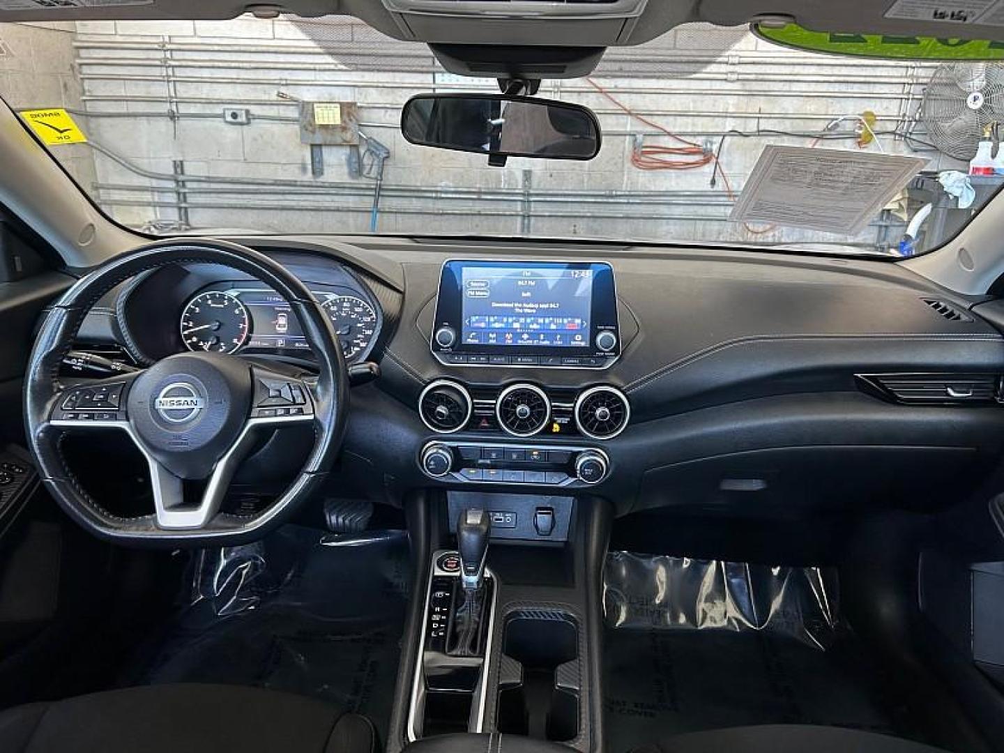 2022 SILVER Nissan Sentra (3N1AB8CV0NY) with an 4-Cyl 2.0 Liter engine, Automatic CVT w/Xtronic transmission, located at 412 Auto Vista Drive, Palmdale, 93551, (661) 945-0620, 34.592636, -118.136681 - Photo#21