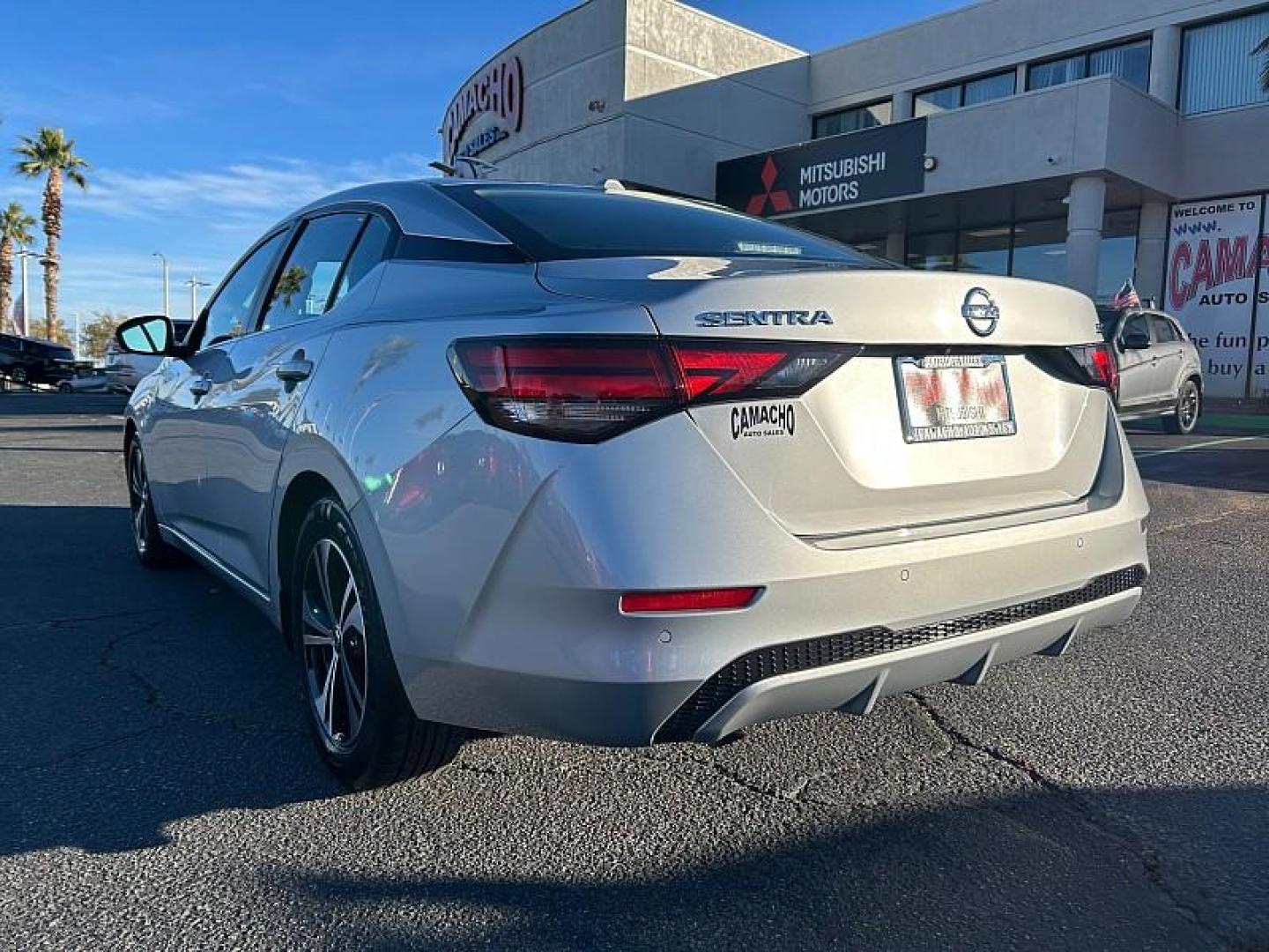 2022 SILVER Nissan Sentra (3N1AB8CVXNY) with an 4-Cyl 2.0 Liter engine, Automatic CVT w/Xtronic transmission, located at 412 Auto Vista Drive, Palmdale, 93551, (661) 945-0620, 34.592636, -118.136681- Photo#7