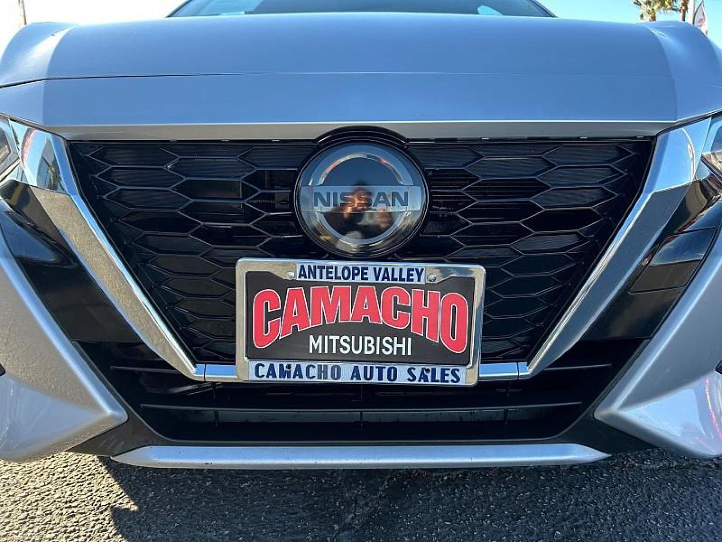 2022 SILVER Nissan Sentra (3N1AB8CVXNY) with an 4-Cyl 2.0 Liter engine, Automatic CVT w/Xtronic transmission, located at 412 Auto Vista Drive, Palmdale, 93551, (661) 945-0620, 34.592636, -118.136681- Photo#9