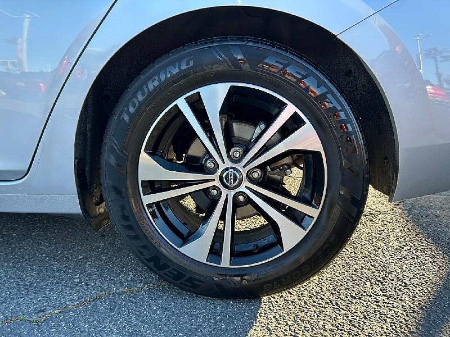 2022 SILVER Nissan Sentra (3N1AB8CVXNY) with an 4-Cyl 2.0 Liter engine, Automatic CVT w/Xtronic transmission, located at 412 Auto Vista Drive, Palmdale, 93551, (661) 945-0620, 34.592636, -118.136681- Photo#14