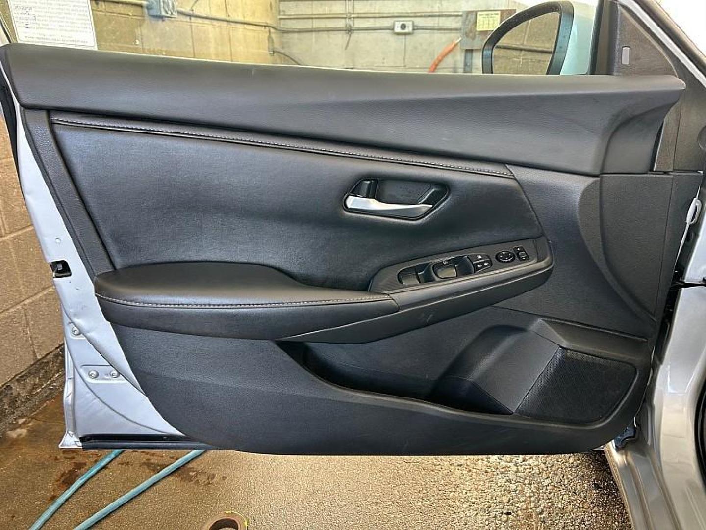 2022 SILVER Nissan Sentra (3N1AB8CVXNY) with an 4-Cyl 2.0 Liter engine, Automatic CVT w/Xtronic transmission, located at 412 Auto Vista Drive, Palmdale, 93551, (661) 945-0620, 34.592636, -118.136681- Photo#17