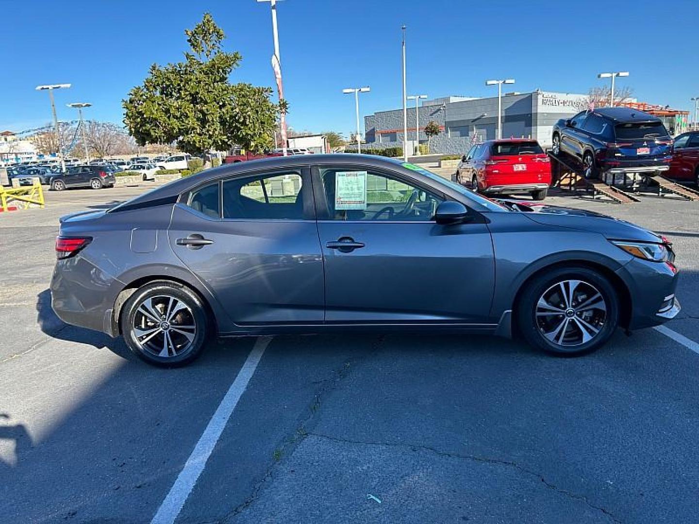 2022 GRAY Nissan Sentra (3N1AB8CV4NY) with an 4-Cyl 2.0 Liter engine, Automatic CVT w/Xtronic transmission, located at 412 Auto Vista Drive, Palmdale, 93551, (661) 945-0620, 34.592636, -118.136681 - Photo#3