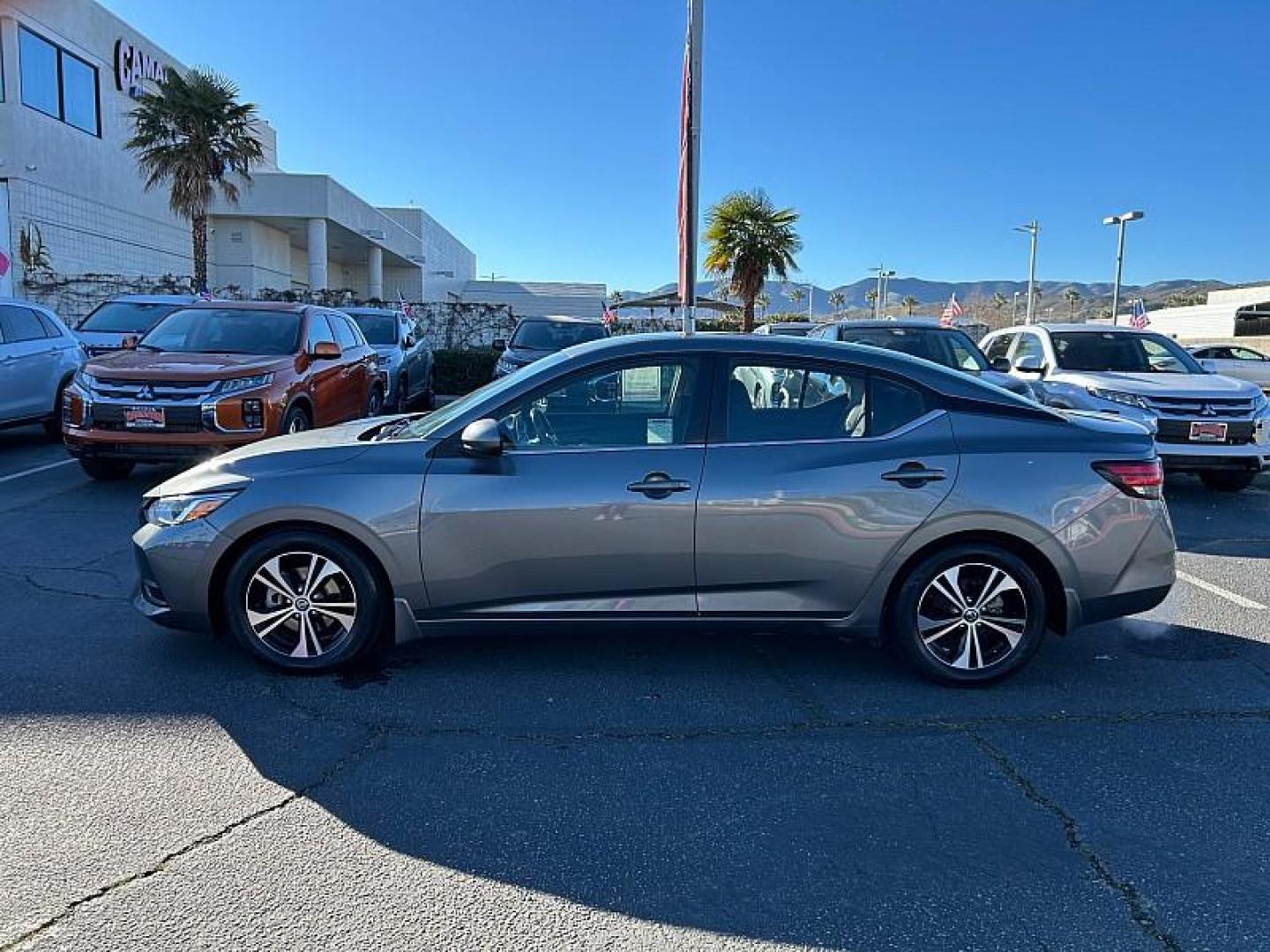 2022 GRAY Nissan Sentra (3N1AB8CV4NY) with an 4-Cyl 2.0 Liter engine, Automatic CVT w/Xtronic transmission, located at 412 Auto Vista Drive, Palmdale, 93551, (661) 945-0620, 34.592636, -118.136681 - Photo#7