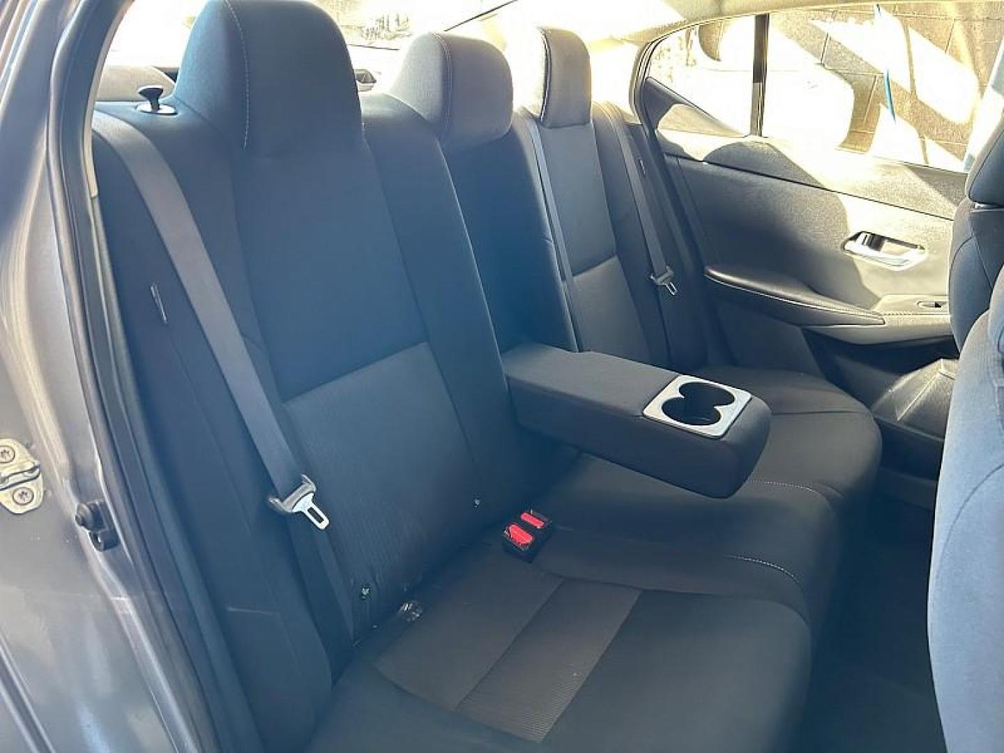 2022 GRAY Nissan Sentra (3N1AB8CV4NY) with an 4-Cyl 2.0 Liter engine, Automatic CVT w/Xtronic transmission, located at 412 Auto Vista Drive, Palmdale, 93551, (661) 945-0620, 34.592636, -118.136681 - Photo#27