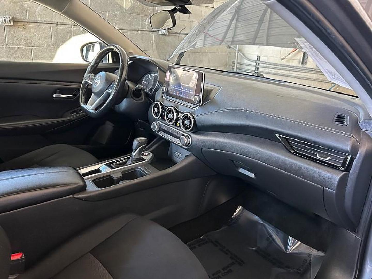 2022 GRAY Nissan Sentra (3N1AB8CV4NY) with an 4-Cyl 2.0 Liter engine, Automatic CVT w/Xtronic transmission, located at 412 Auto Vista Drive, Palmdale, 93551, (661) 945-0620, 34.592636, -118.136681 - Photo#28