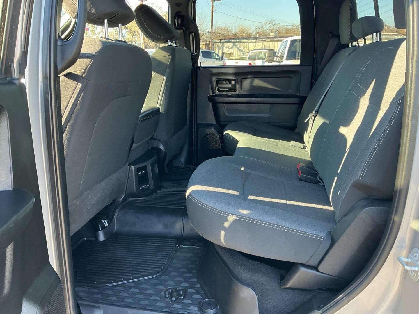 2022 Billet Silver Metallic Clear Coat RAM 2500 Tradesman (3C6UR5CL9NG) with an 6.7L Cummins 6.7L Diesel Turbo I6 370hp 850ft. lbs. Common Rail Direct Injection engine, 6-Speed Shiftable Automatic transmission, located at 800 Riverside Ave, Roseville, CA, 95678, 916-773-4549 & Toll Free: 866-719-4393, 38.732265, -121.291039 - CUMMINS DIESEL CREW CAB 4X4 TRADESMAN CLEAN CARFAX - Photo#12