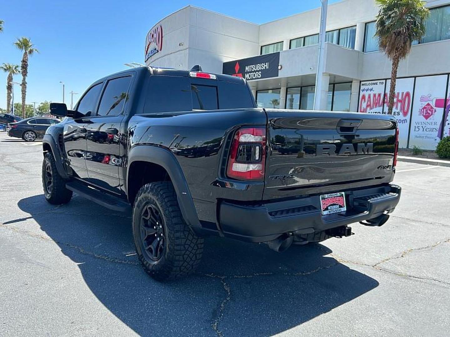 2022 BLACK Ram 1500 4WD (1C6SRFU91NN) with an V8 HEMI 6.2 Liter engine, Automatic 8-Spd transmission, located at 412 Auto Vista Drive, Palmdale, 93551, (661) 945-0620, 34.592636, -118.136681 - Photo#6
